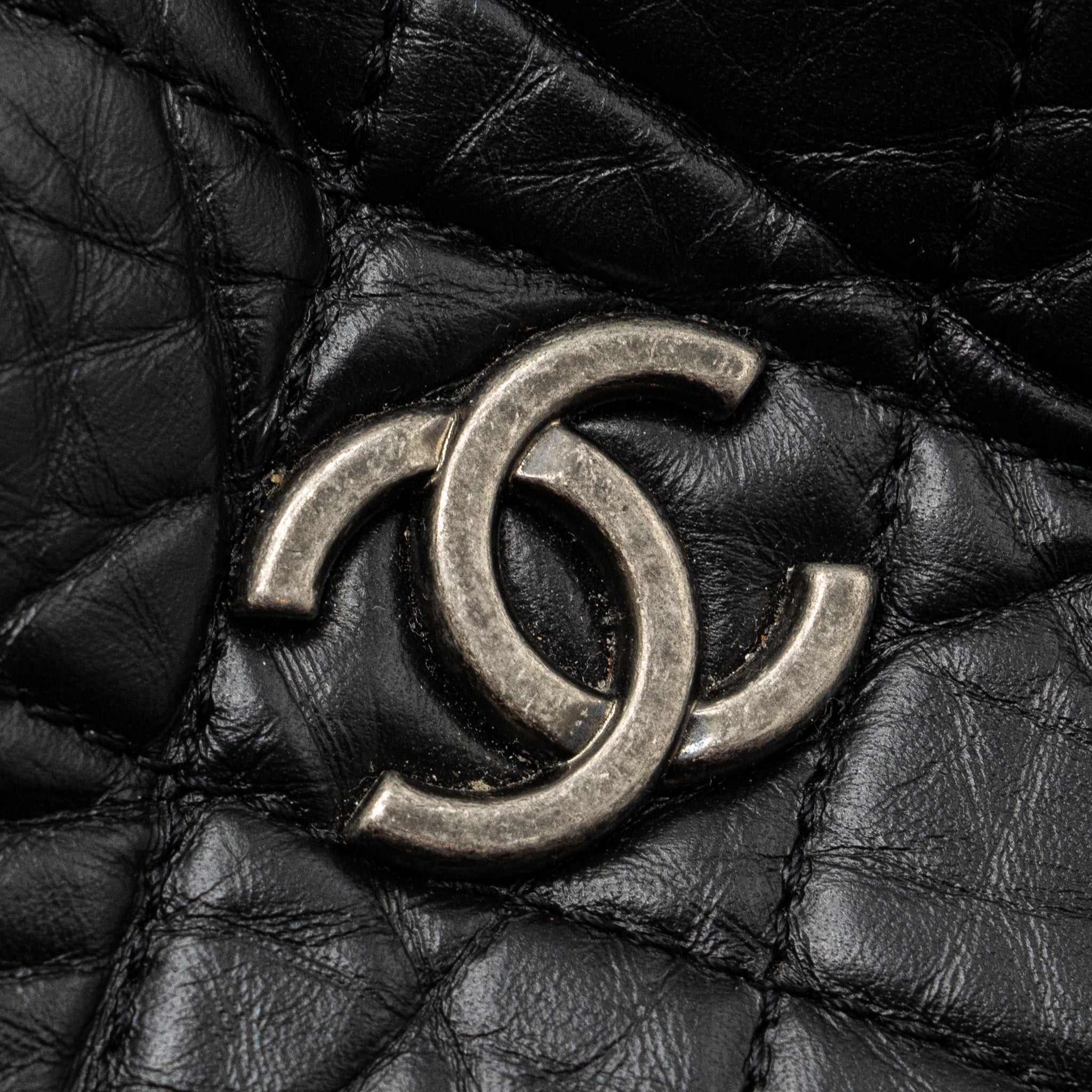chanel-small-gabrielle-backpack-aged-calfskin-black-multicolour-hardwaremicrochip