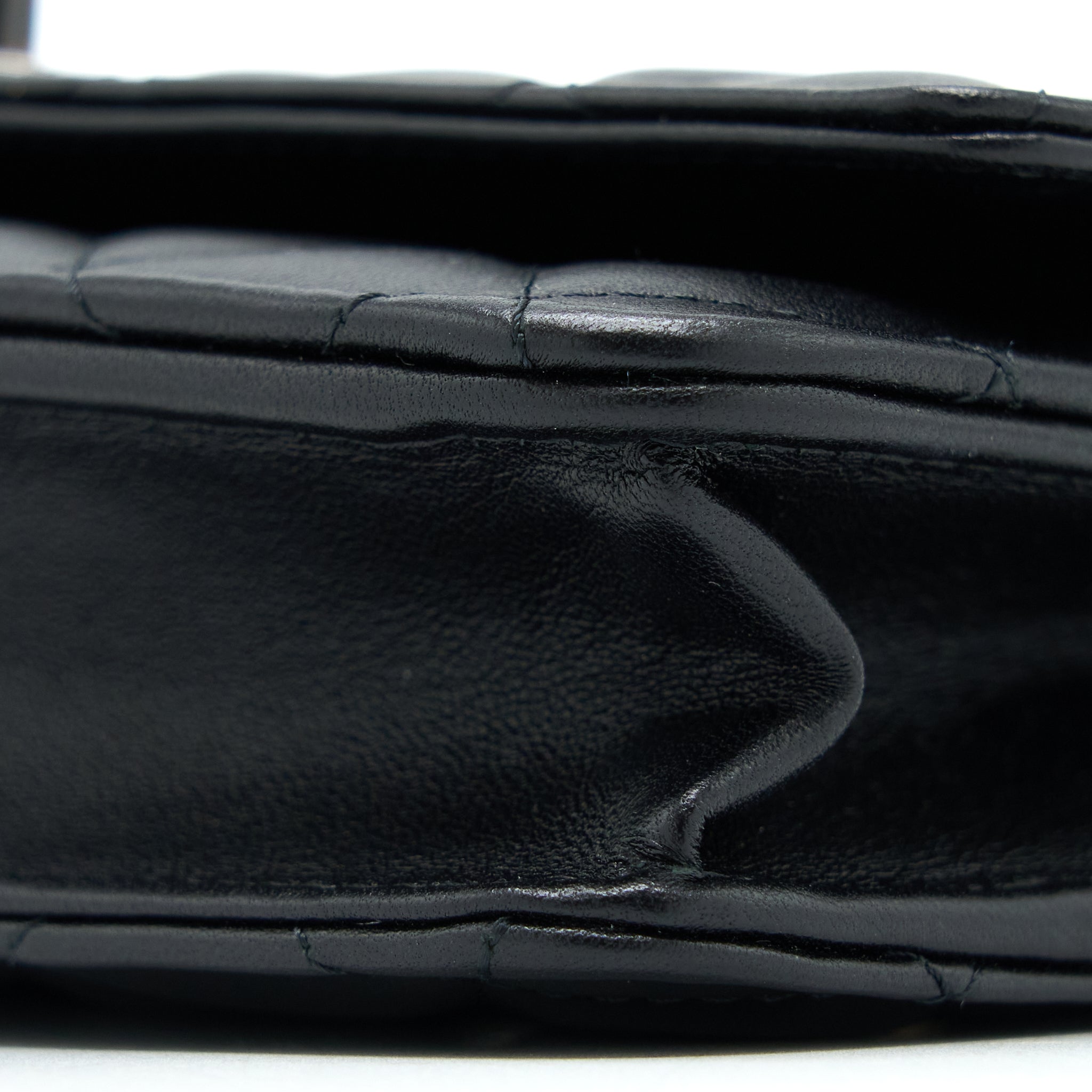 chanel-trendy-cc-wallet-on-chain-lambskin-so-black-with-black-hardware-microchip