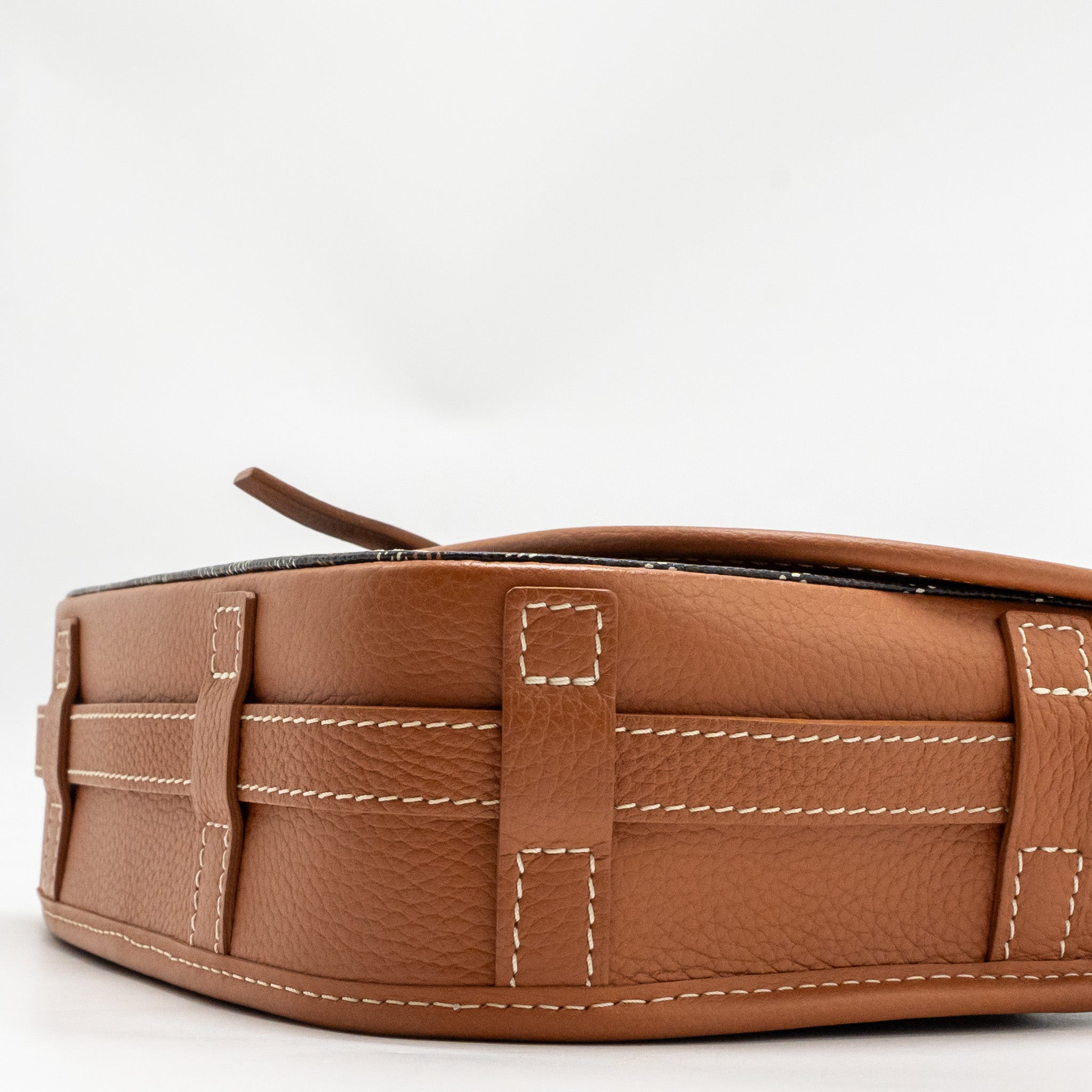 goyard-belvedere-pm-messenger-bag-goyardline-canvas-calfskin-tan-shw