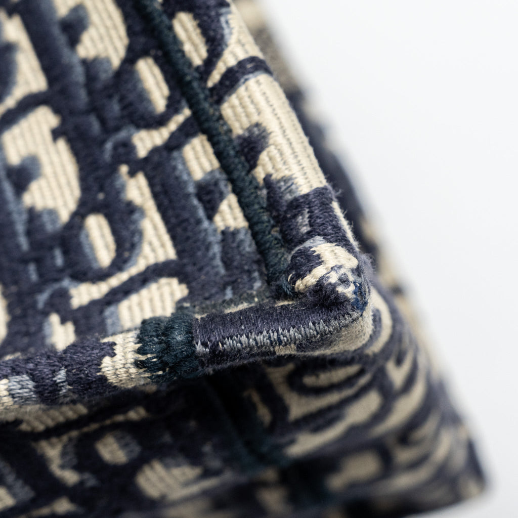 dior-medium-book-tote-blue-oblique-emboidery