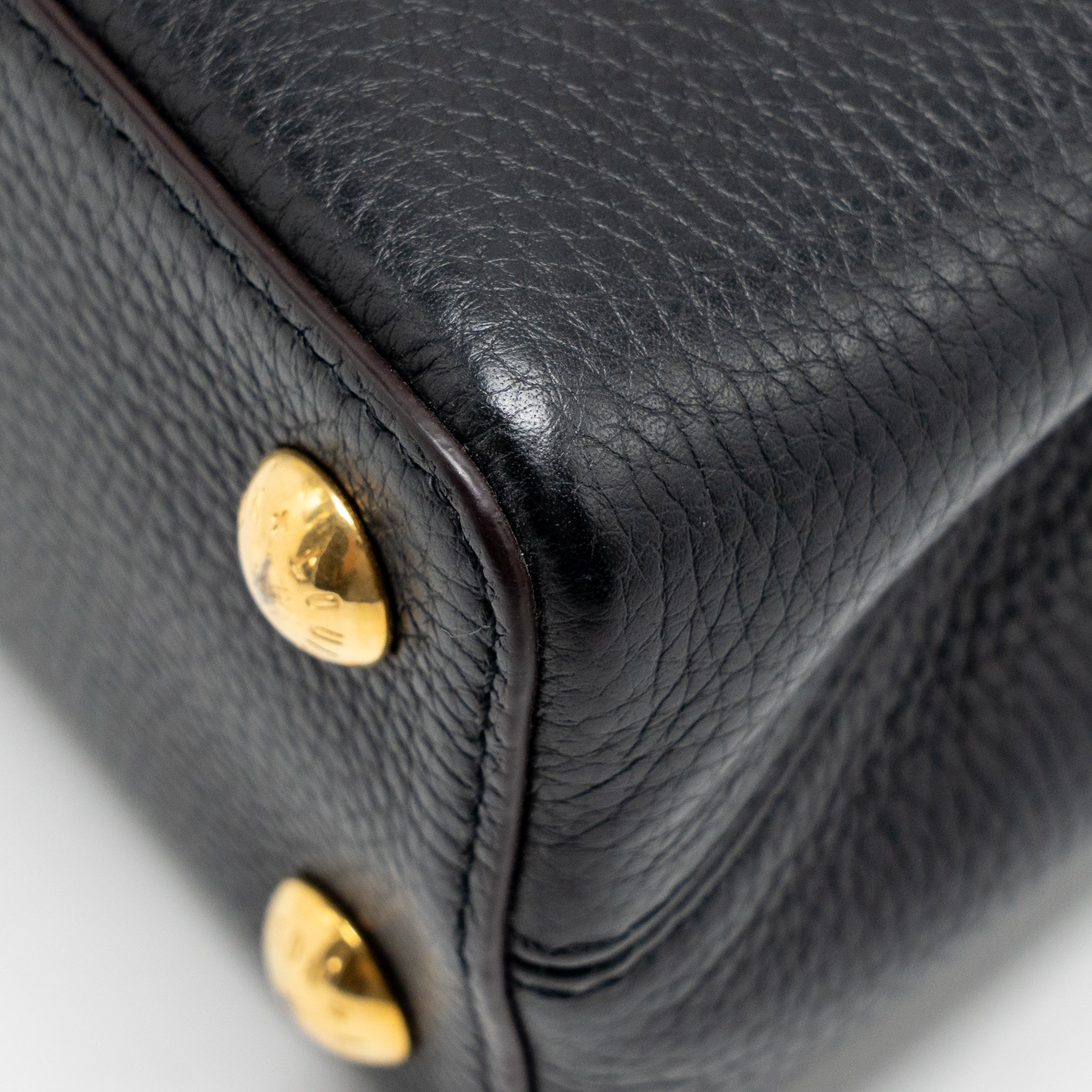 louis-vuitton-capucines-bb-calfskin-black-ghw-1