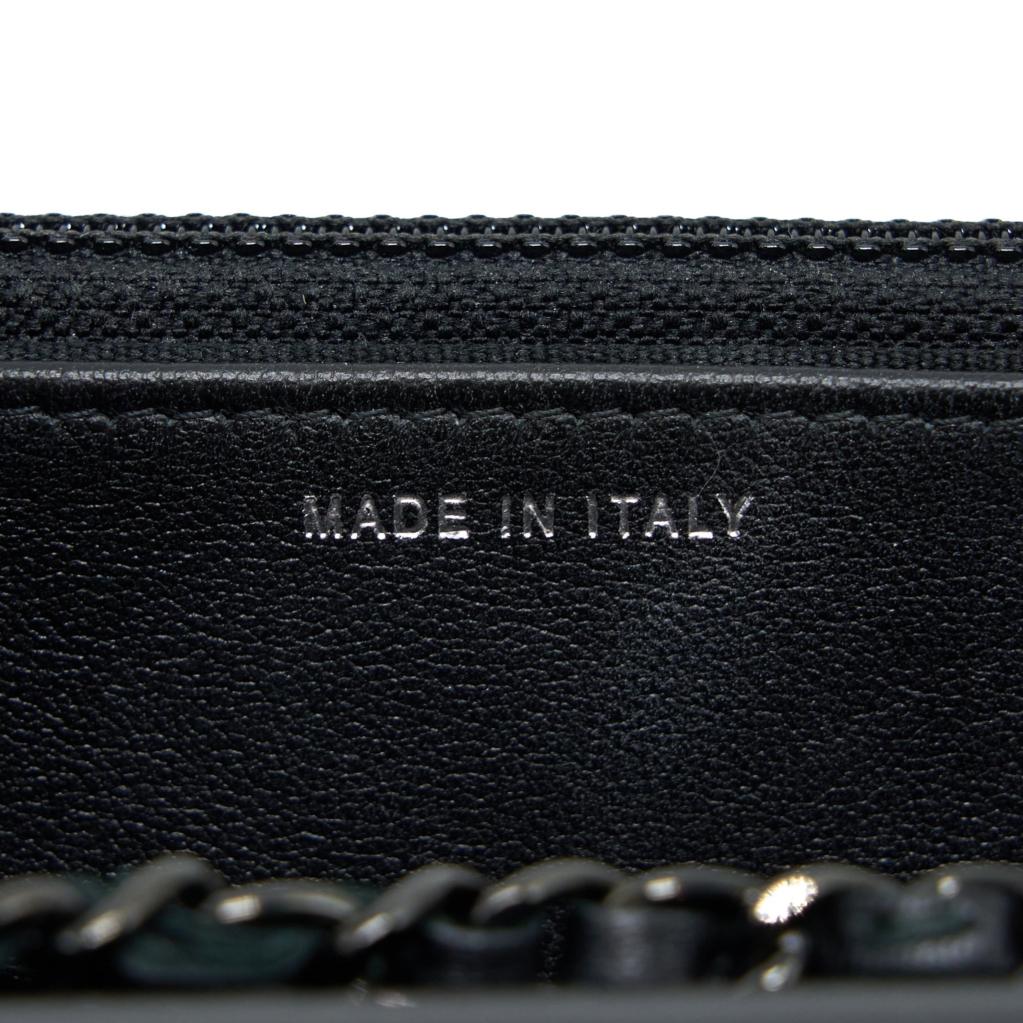 chanel-trendy-cc-wallet-on-chain-lambskin-so-black-with-black-hardware-microchip