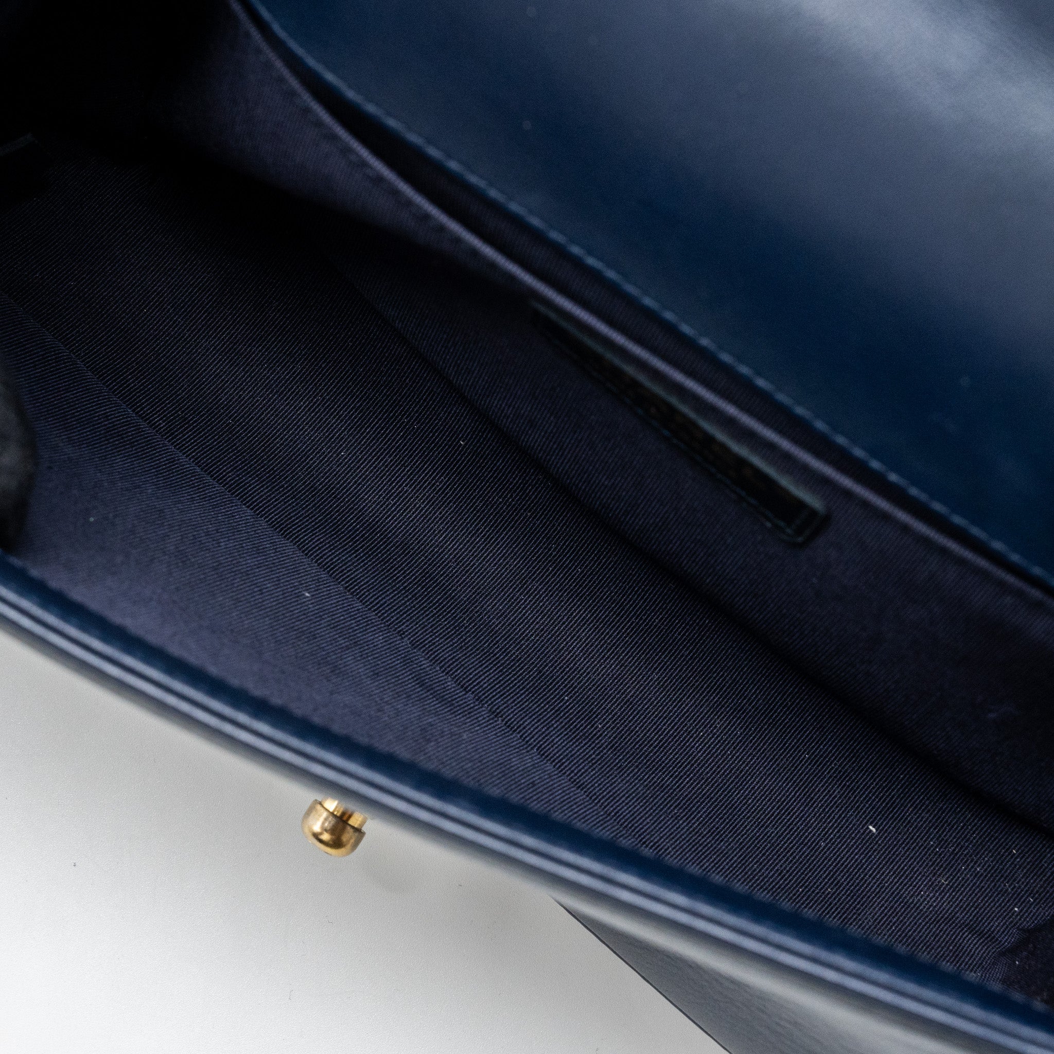 chanel-medium-boy-bag-calfskin-blue-ghw-1