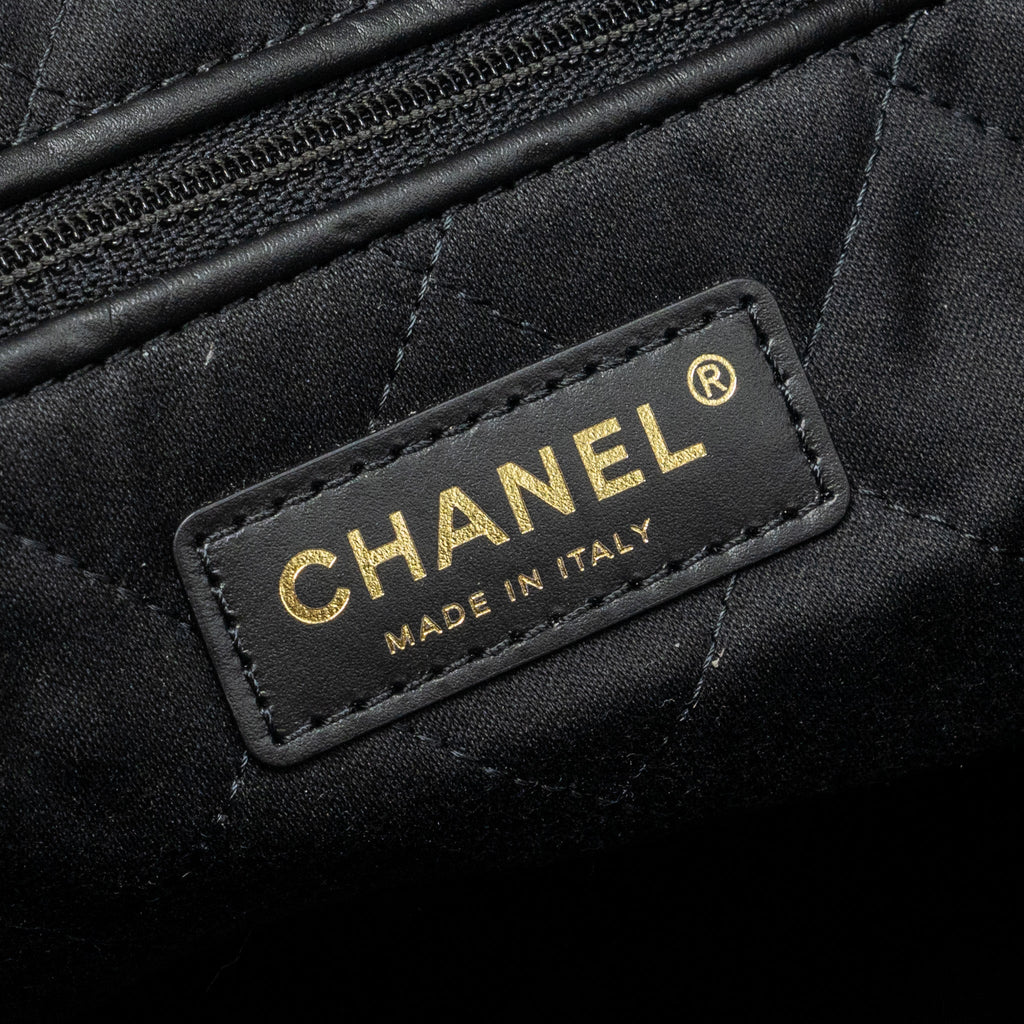 chanel-medium-22-bag-shiny-calfskin-black-ghw-copy