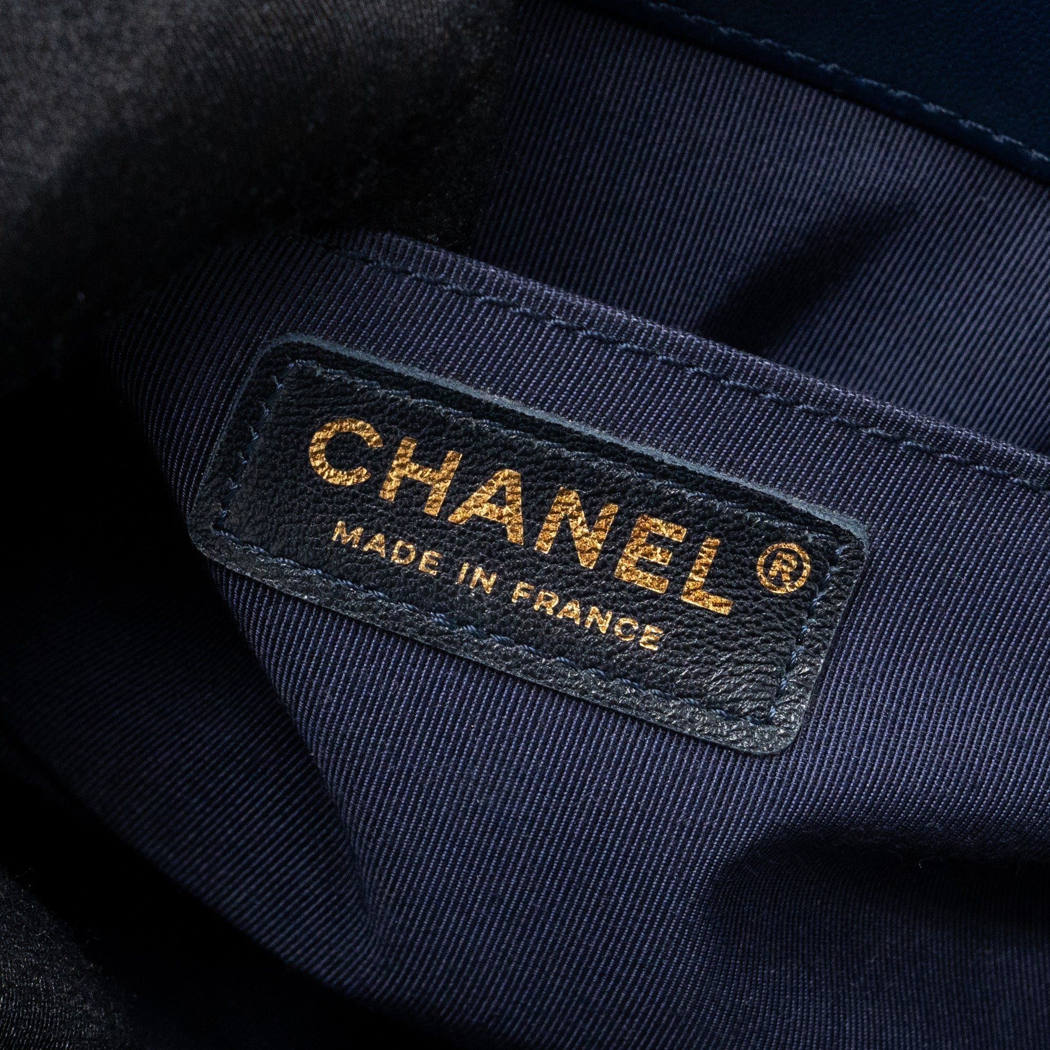 chanel-medium-boy-bag-calfskin-blue-ghw-1