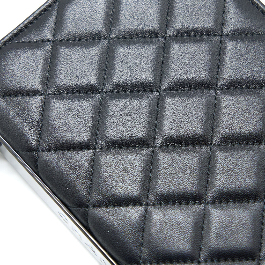 chanel-trendy-cc-wallet-on-chain-lambskin-so-black-with-black-hardware-microchip