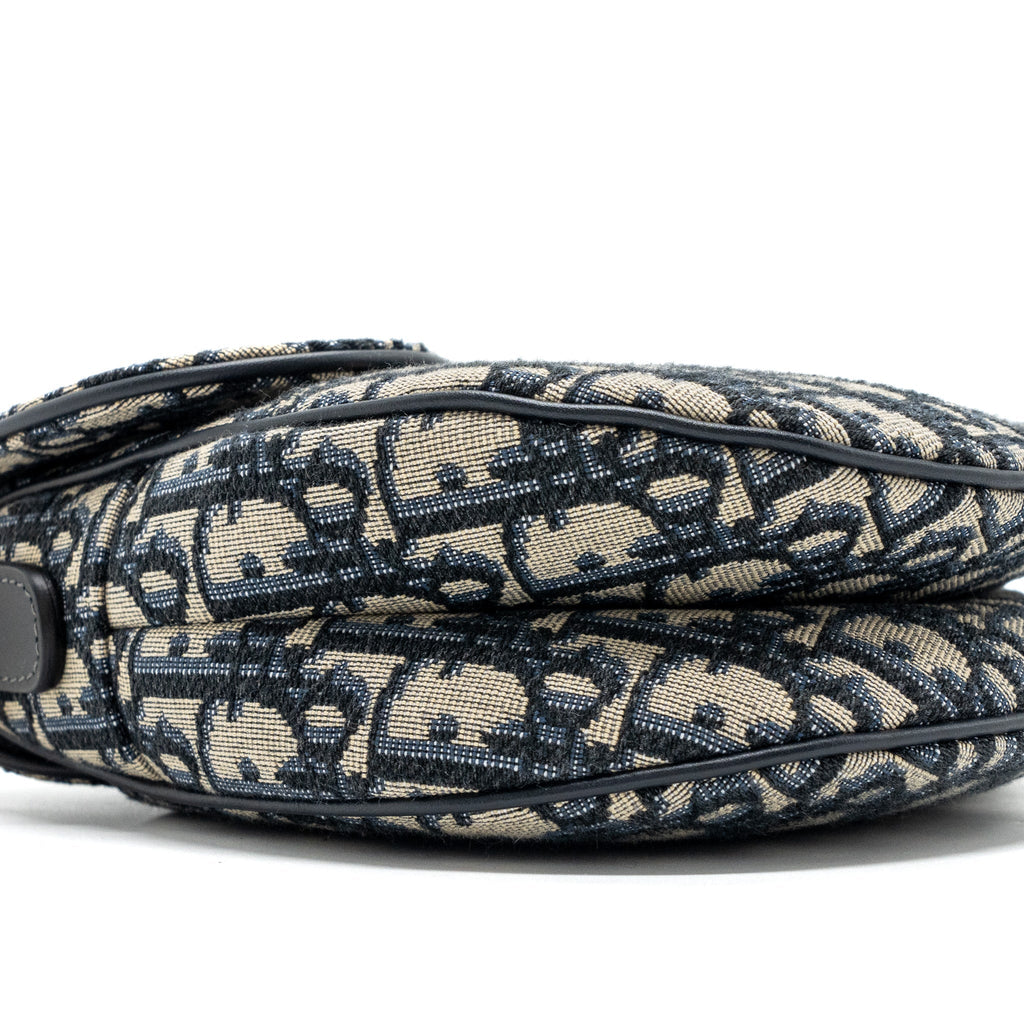 dior-medium-saddle-bag-blue-oblique-jacquard-canvas-ghw