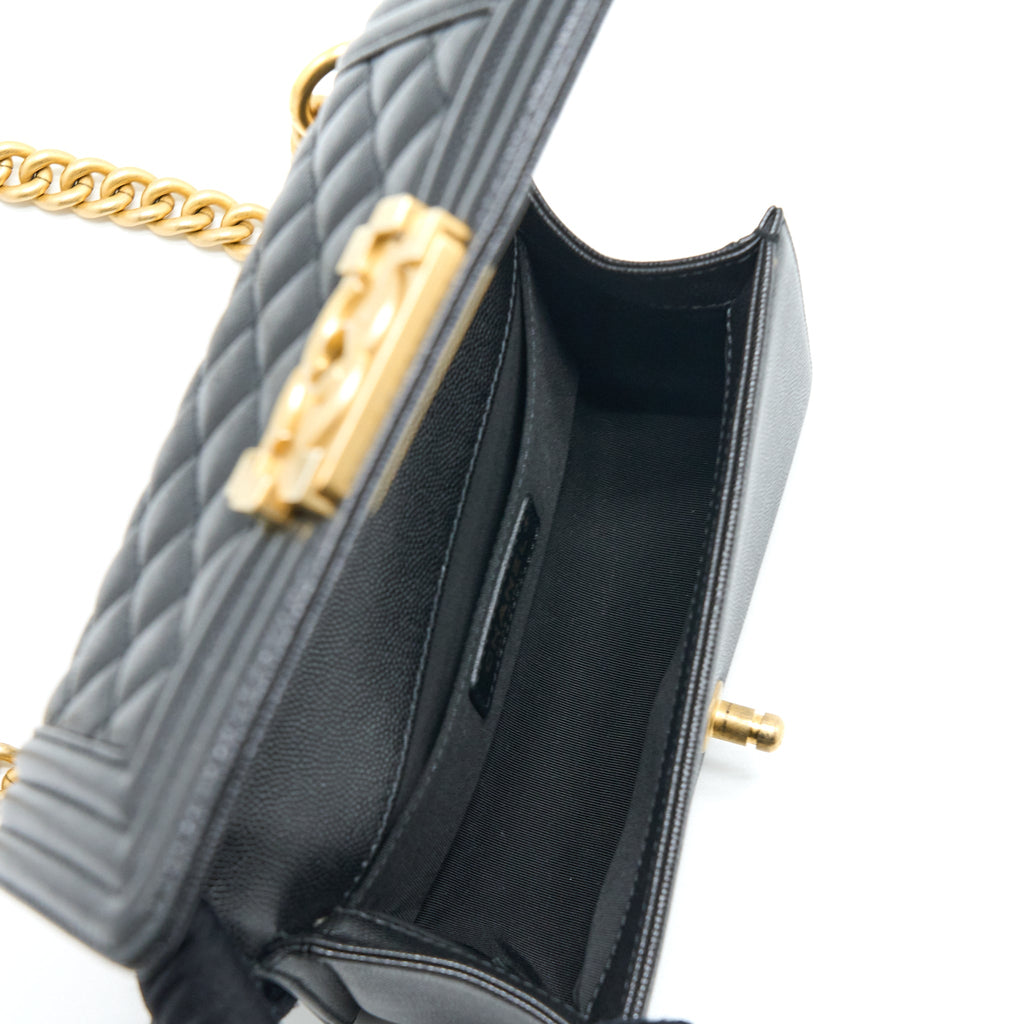 chanel-small-boy-bag-caviar-black-ghw-3