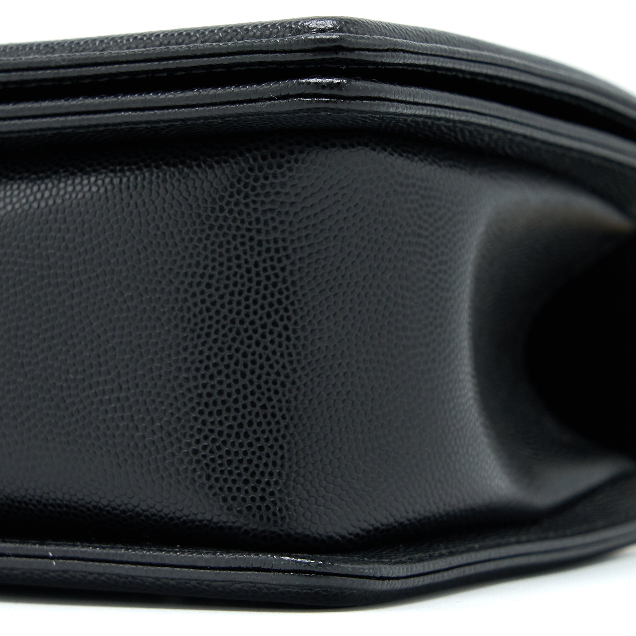 chanel-medium-boy-bag-caviar-black-brushed-ghw-1
