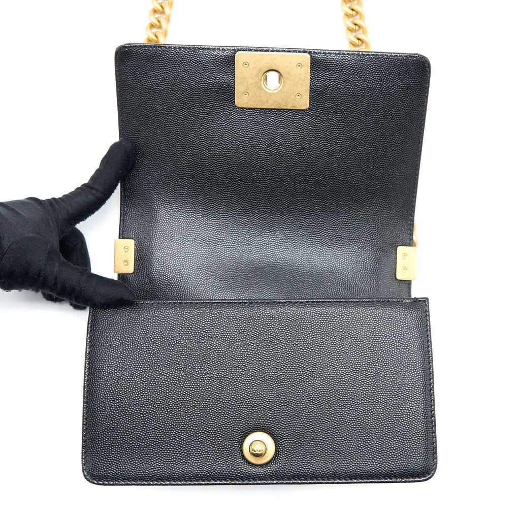 chanel-small-boy-bag-caviar-black-ghw-3