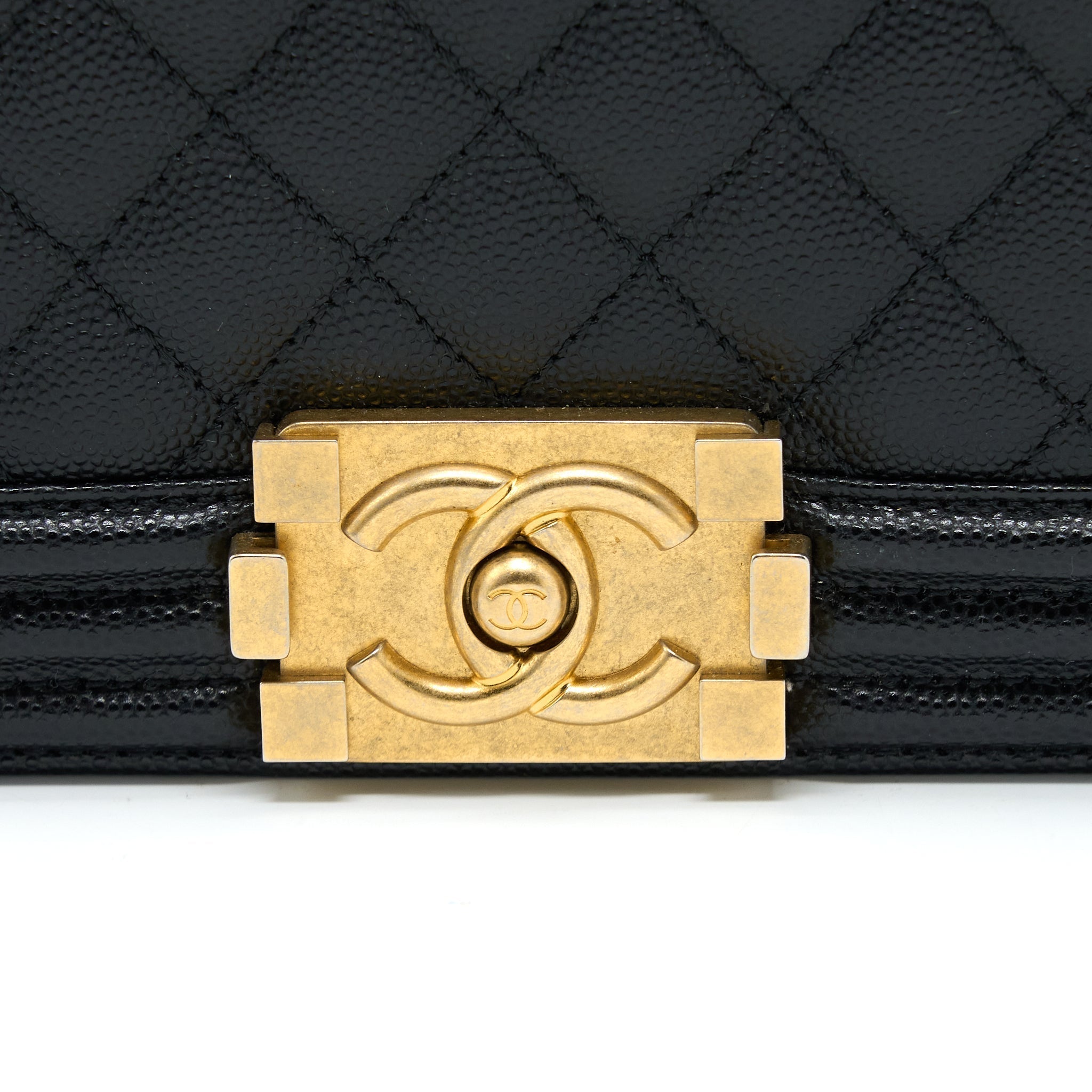 chanel-medium-boy-bag-caviar-black-brushed-ghw-1