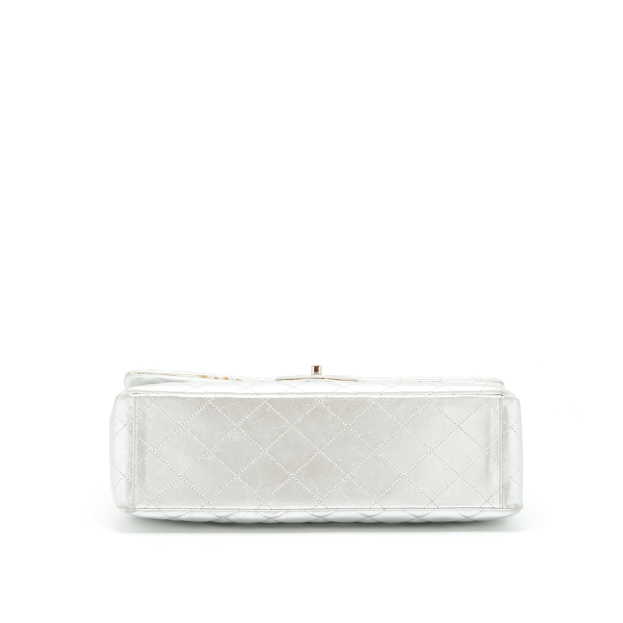 chanel-maxi-classic-double-flap-bag-lambskin-sliver-shw