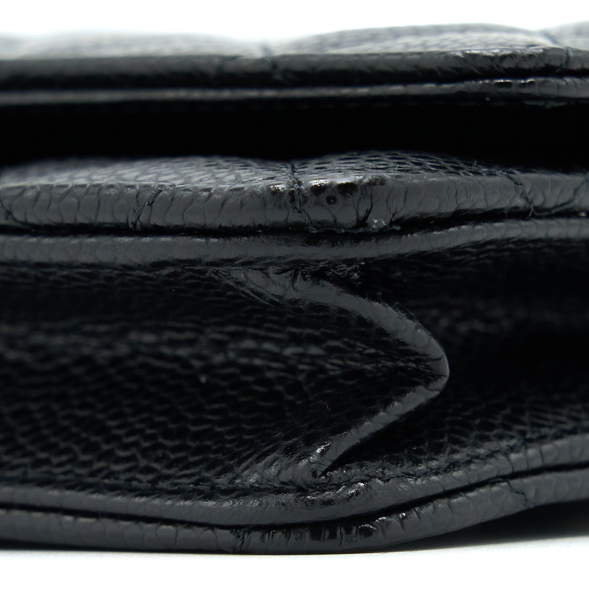chanel-classic-wallet-on-chain-caviar-black-ghw-microchip-17