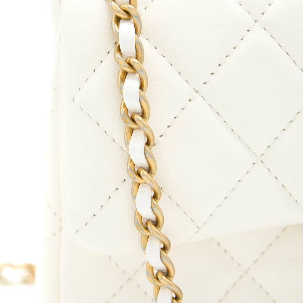 chanel-pearl-crush-mini-rectangular-lambskin-white-ghw-microchip