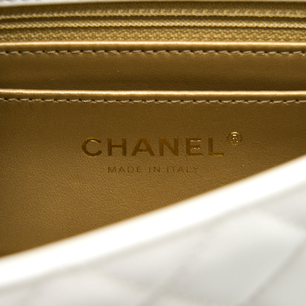 chanel-pearl-crush-mini-rectangular-lambskin-white-ghw-microchip