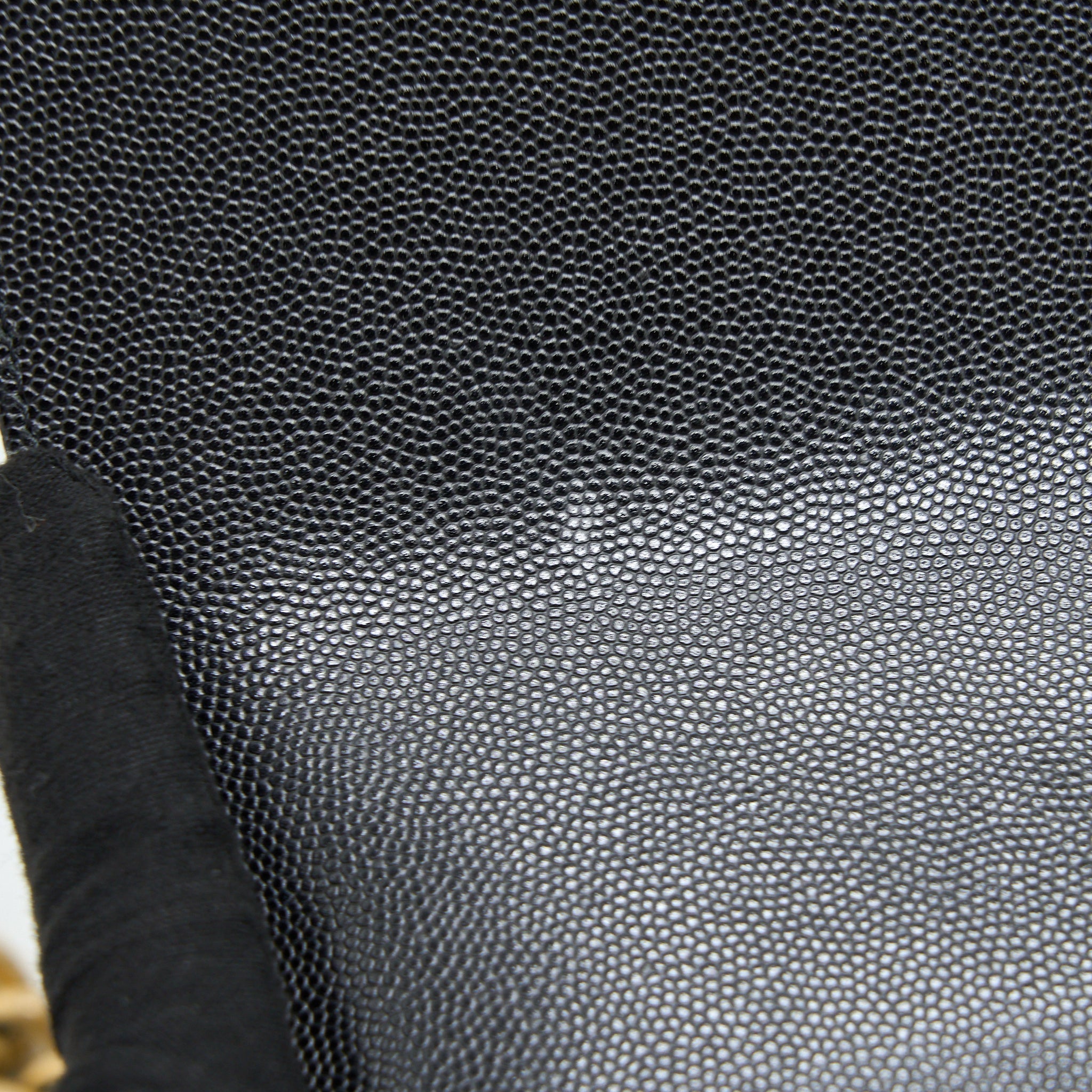 chanel-medium-boy-bag-caviar-black-brushed-ghw-1