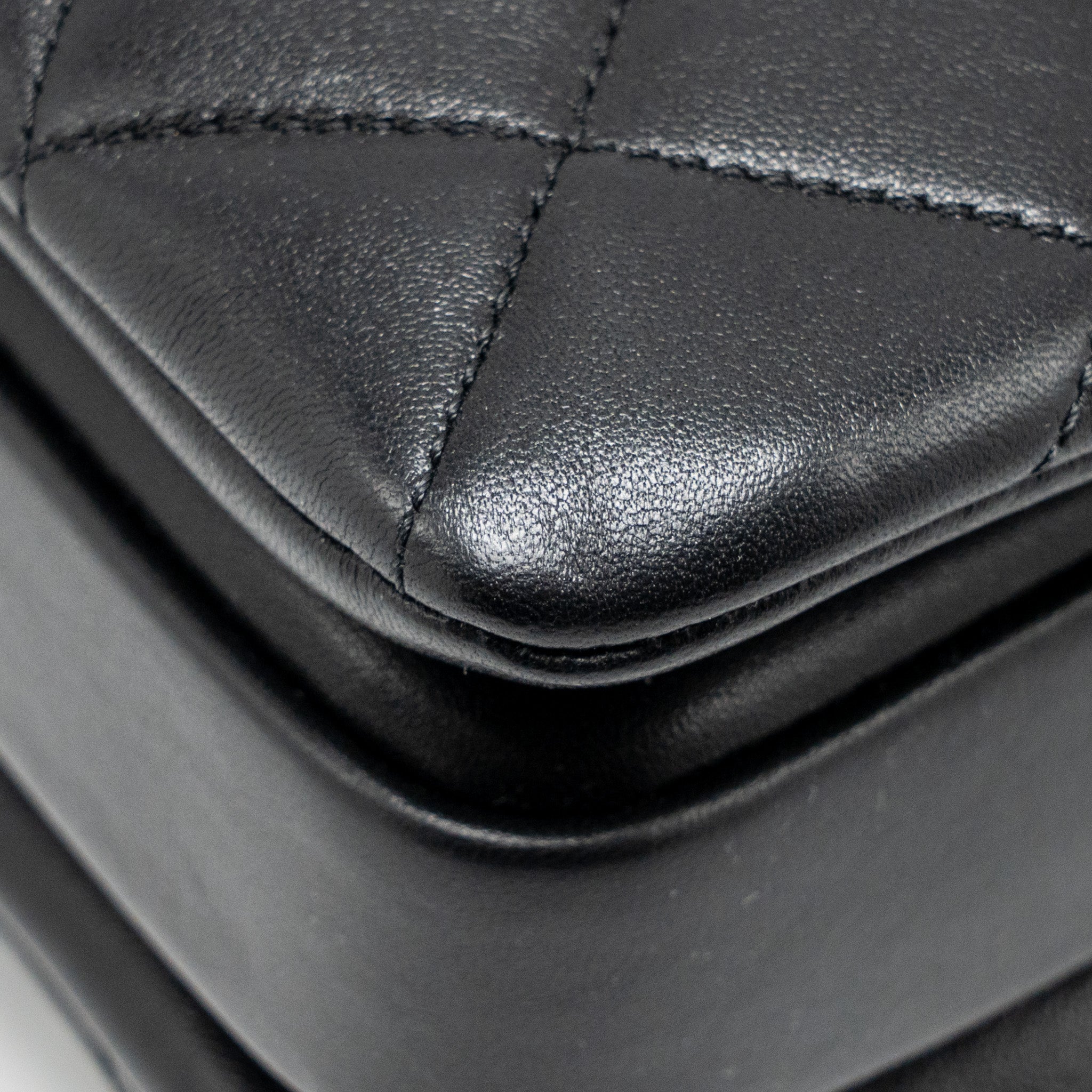 chanel-top-handle-trendy-cc-flap-bag-lambskin-black-lghw-copy-1