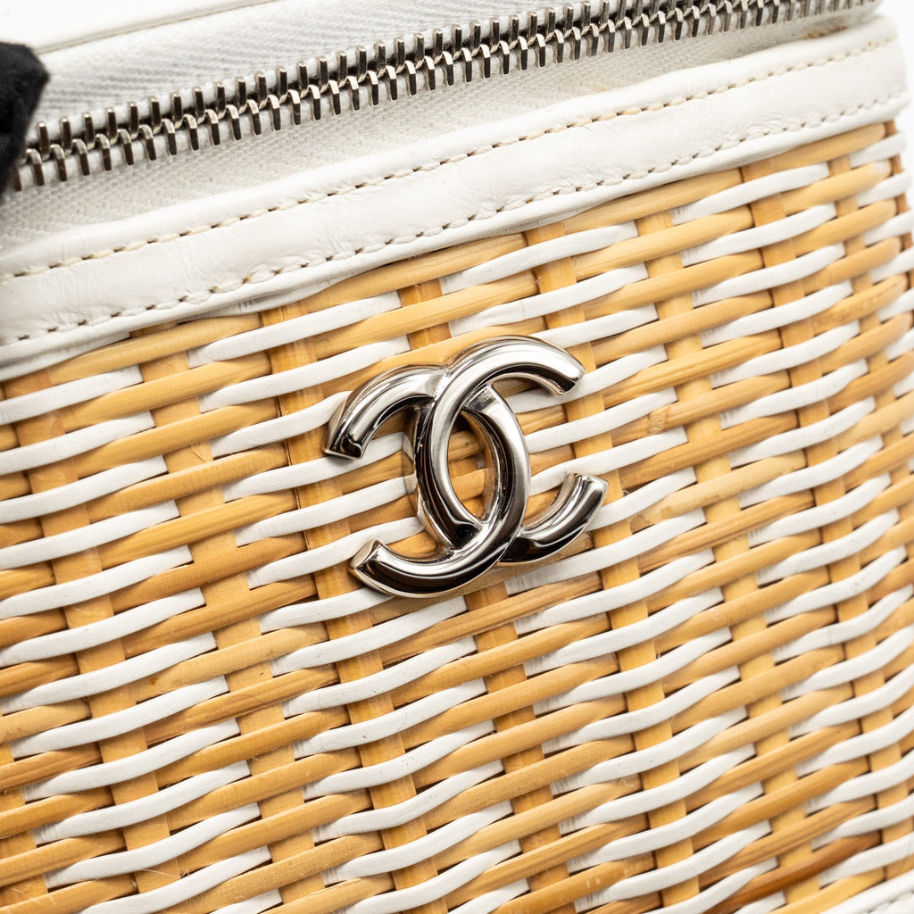 chanel-top-handle-vanity-case-bag-calfskin-raffia-white-shw-copy