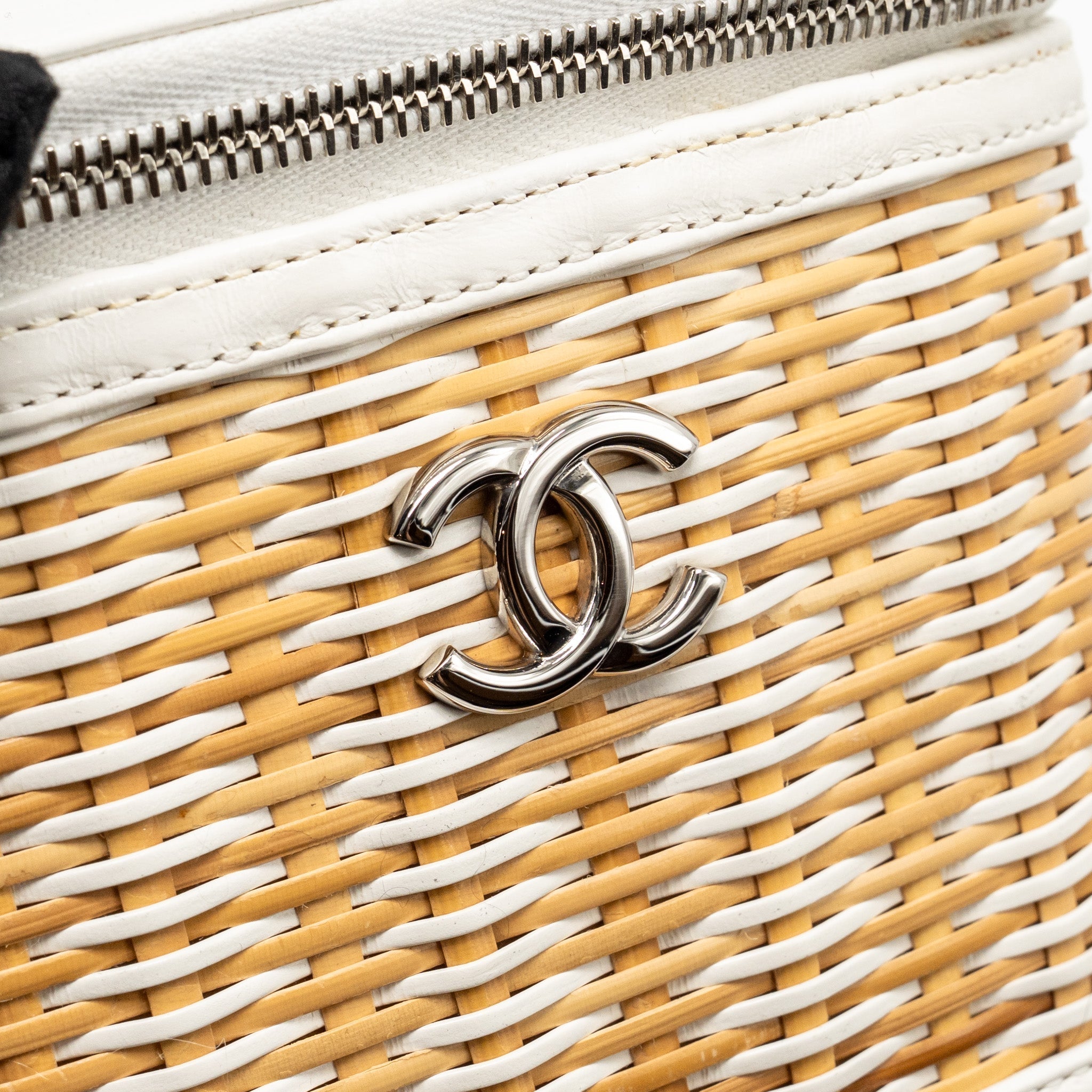 chanel-top-handle-vanity-case-bag-calfskin-raffia-white-shw-copy