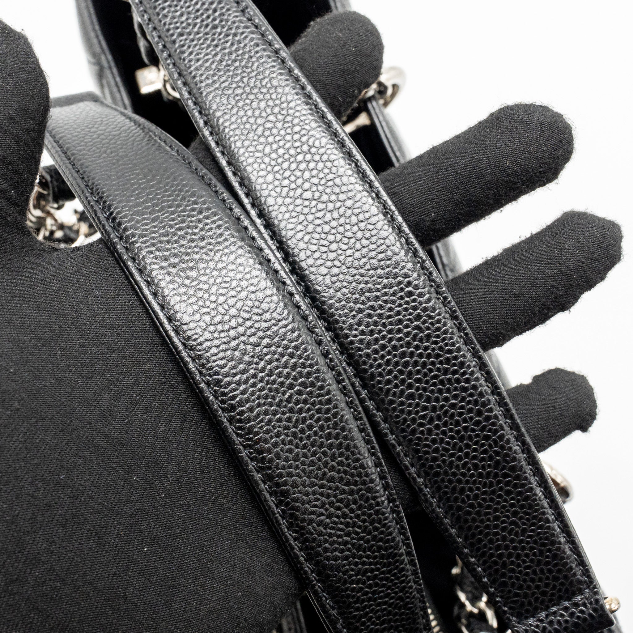 chanel-grand-shopping-tote-caviar-black-shw-3