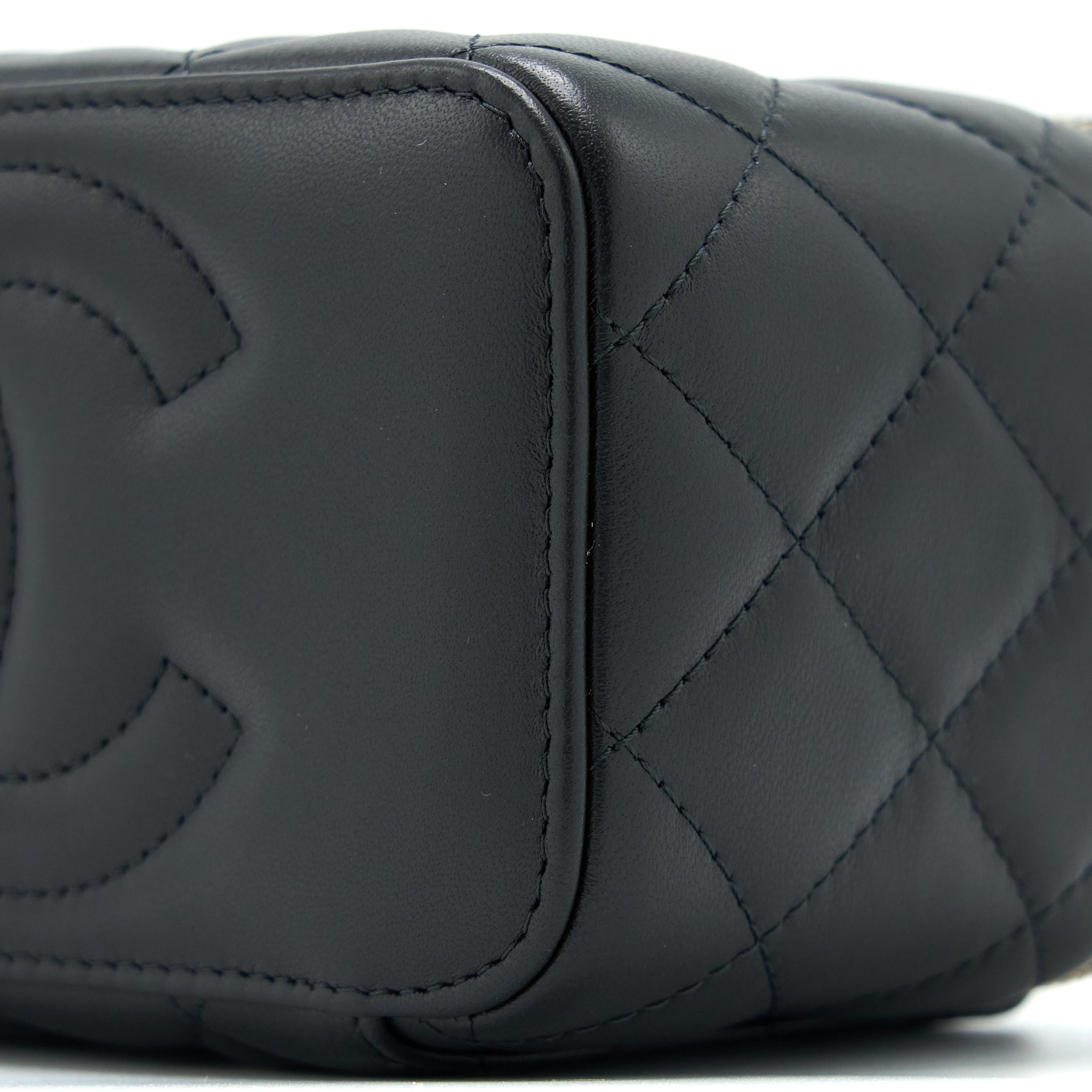 chanel-22a-pearl-crush-long-vanity-with-chain-lambskin-black-ghw-1