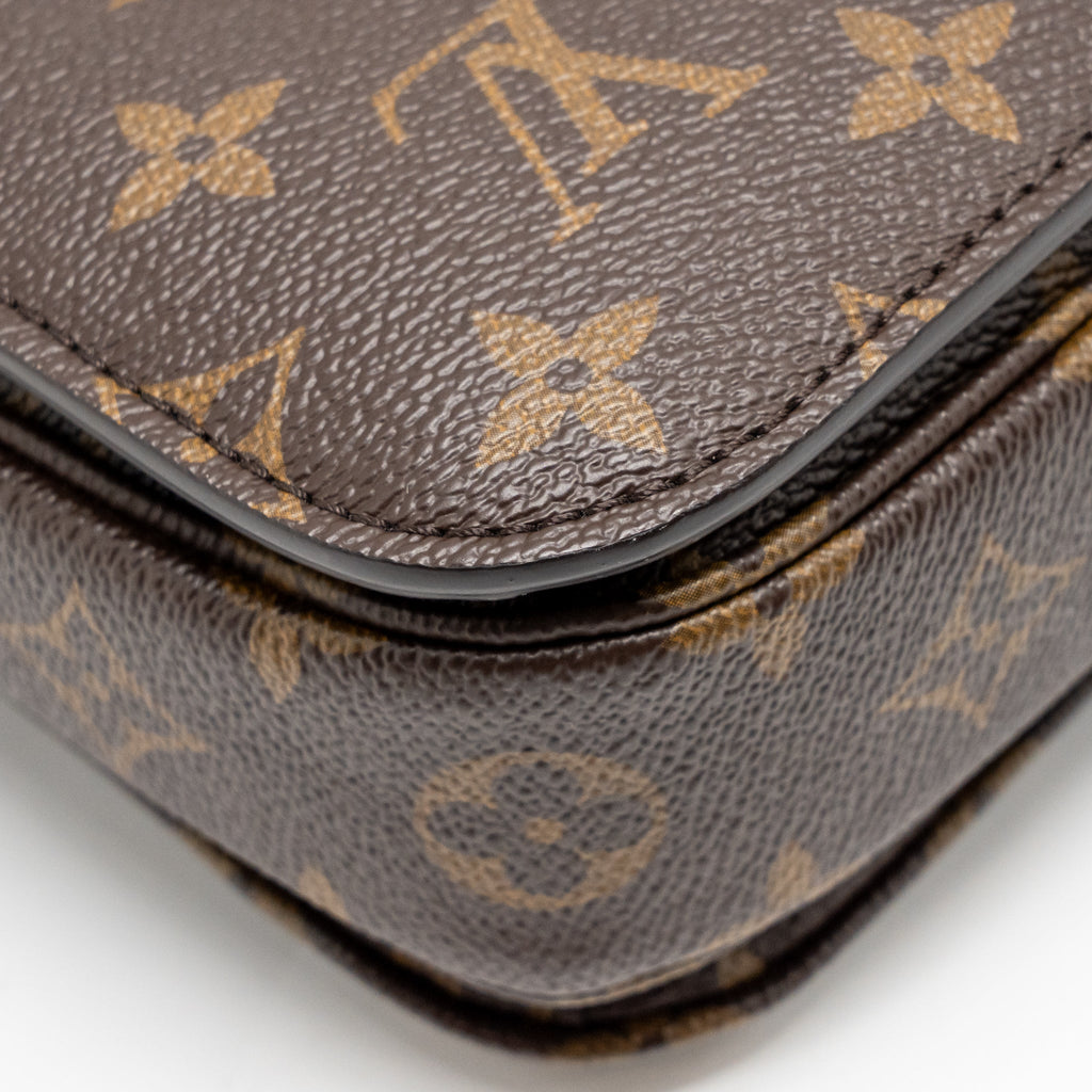 louis-vuitton-pochette-metis-monogram-canvas-ghw-32