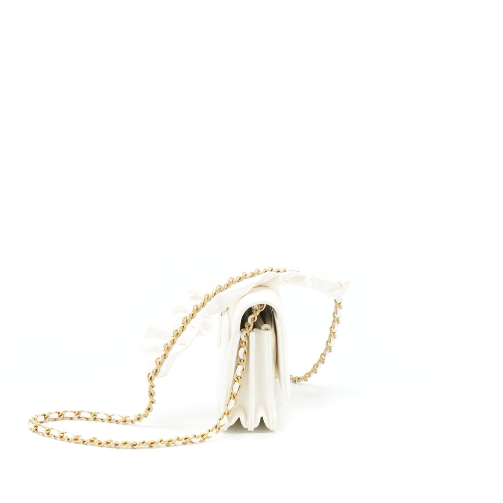 chanel-ruffles-mini-wallet-on-chains-white-ghw