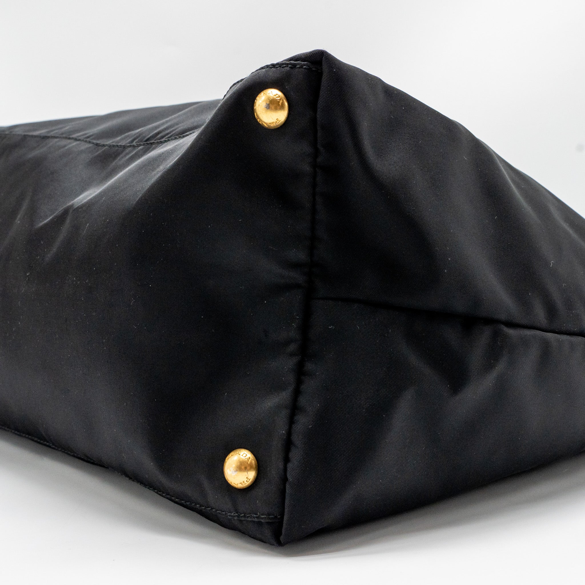 prada-re-edition-large-tessuto-tote-bag-re-nylon-saffiano-leather-black-ghw