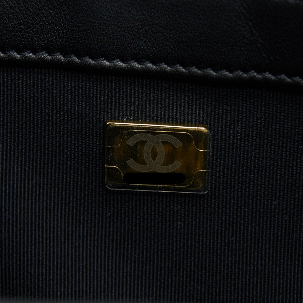 chanel-medium-boy-bag-lambskin-black-ghw-microchip