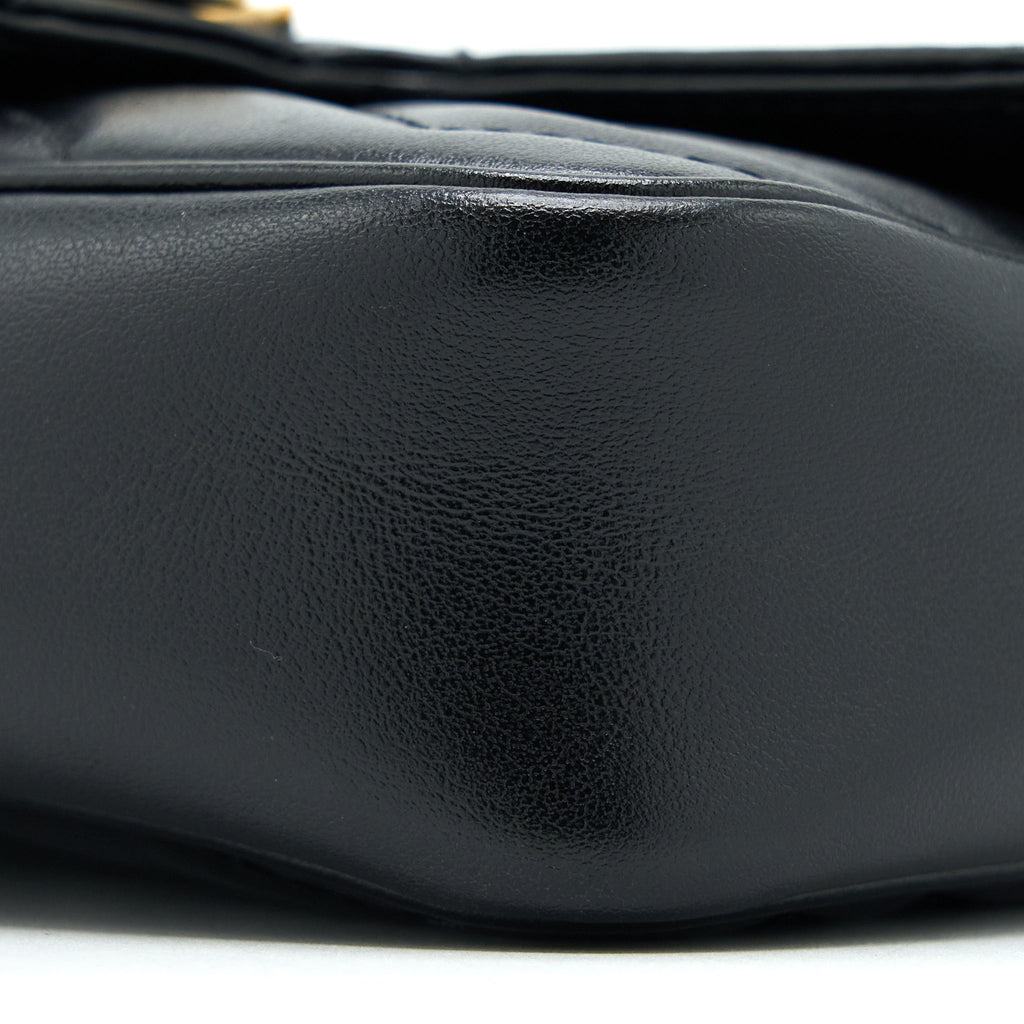 gucci-gg-marmont-super-mini-bag-calfskin-black-ghw