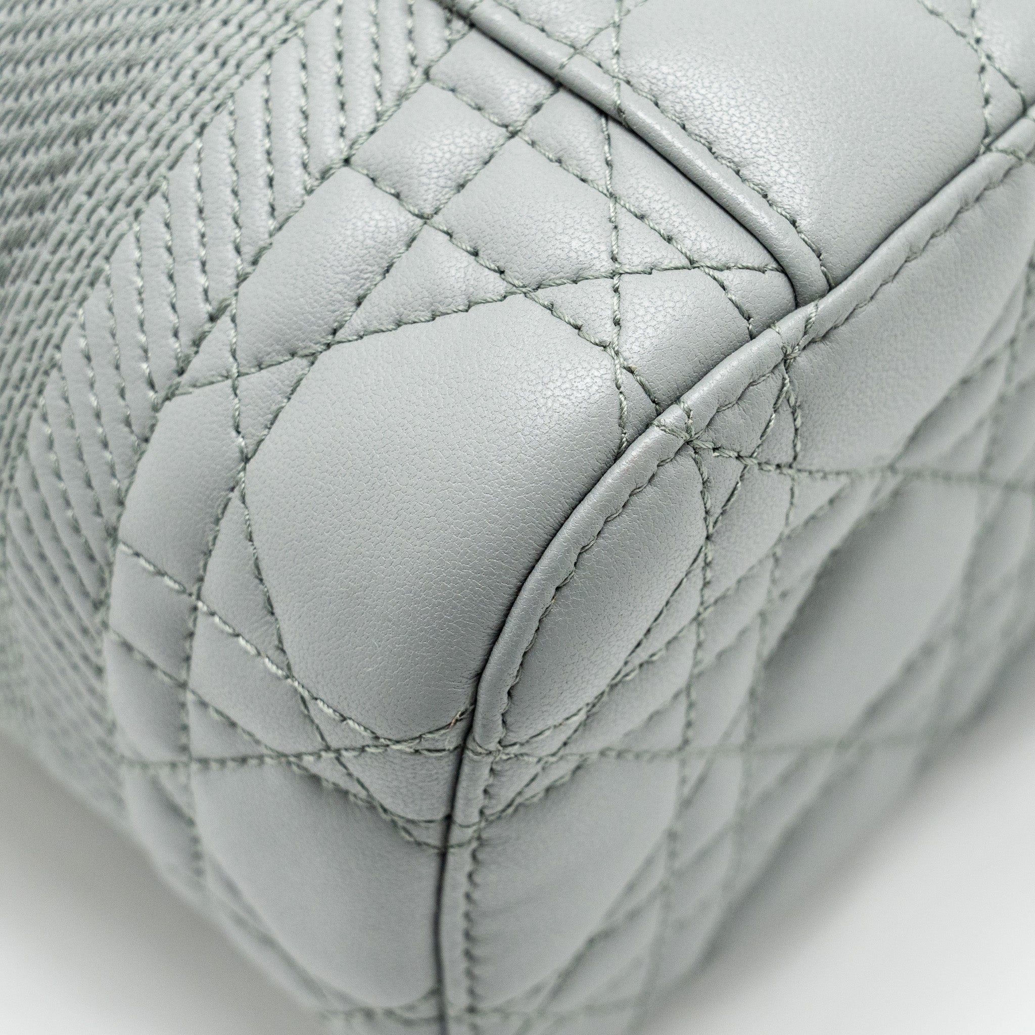 dior-small-diortravel-vanity-case-cannage-lambskin-grey-ghw-copy-1