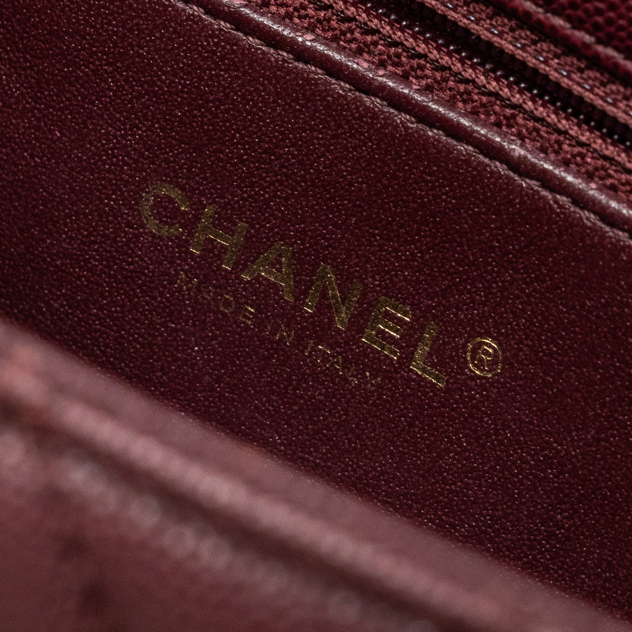 chanel-medium-coco-handle-with-lizard-handle-caviar-burgundy-ghw