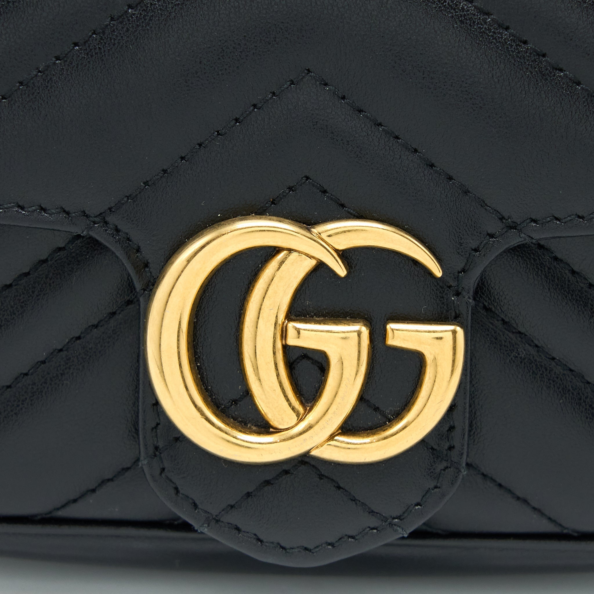 gucci-gg-marmont-super-mini-bag-calfskin-black-ghw
