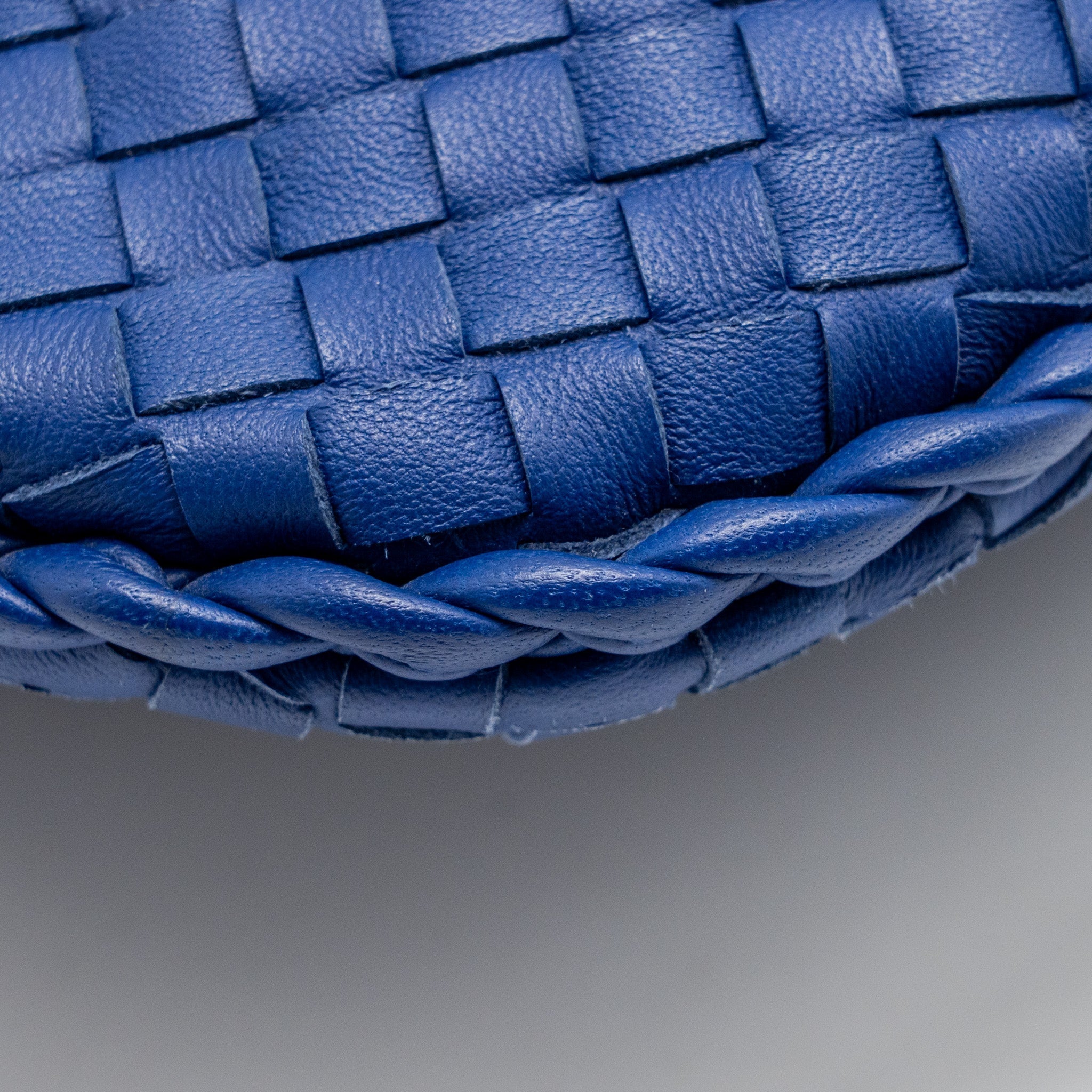 bottega-veneta-intercciato-hobo-bag-lambskin-dark-blue-shw