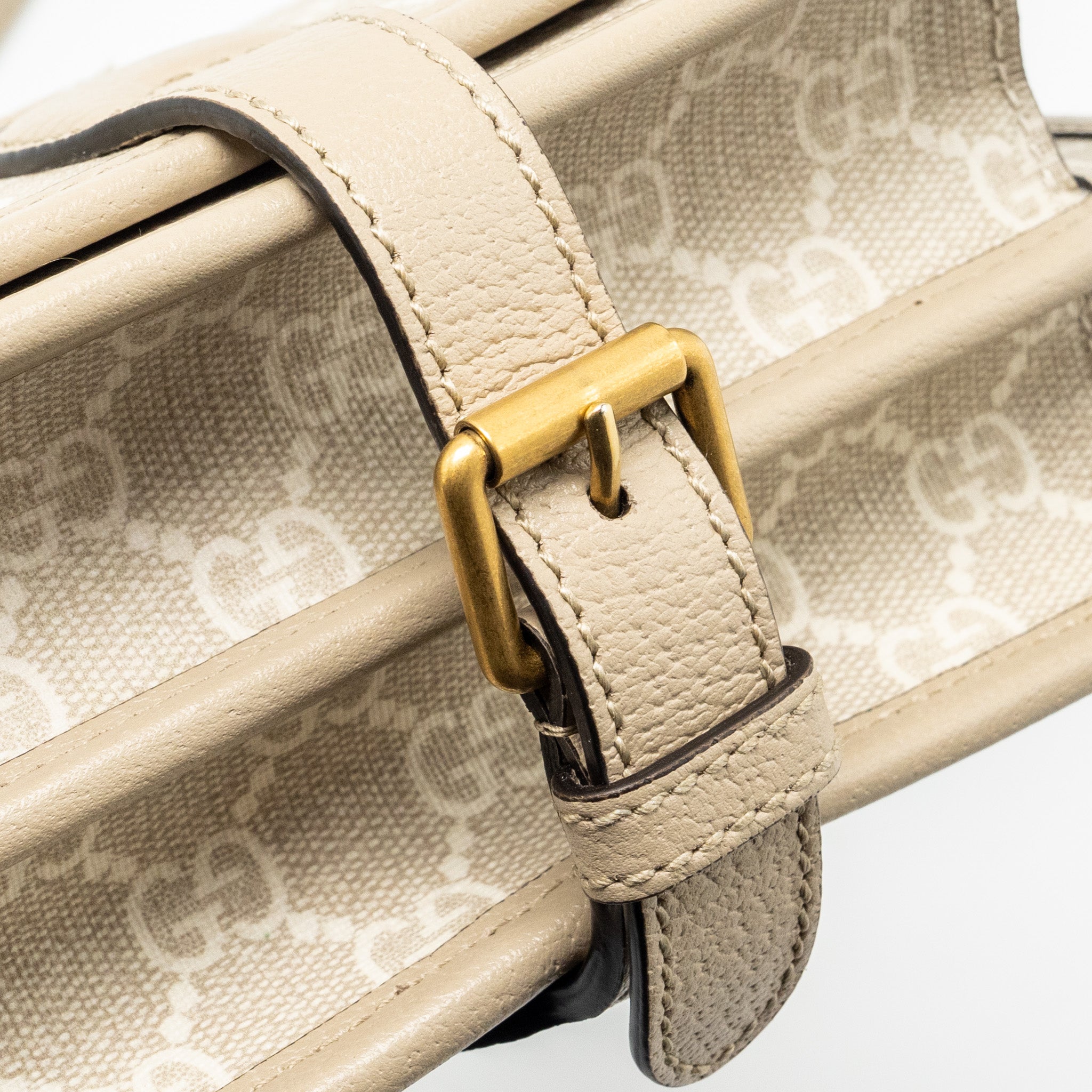 gucci-interlock-gg-logo-crossbody-messanger-bag-canvas-calfskin-light-grey-ghw