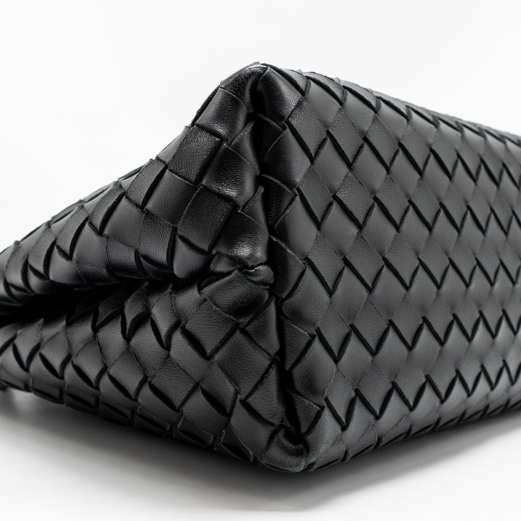 bottega-veneta-medium-andiamo-lambskin-black-ghw