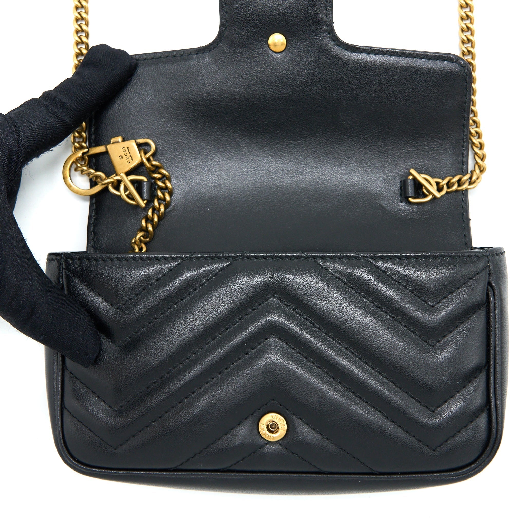 gucci-gg-marmont-super-mini-bag-calfskin-black-ghw