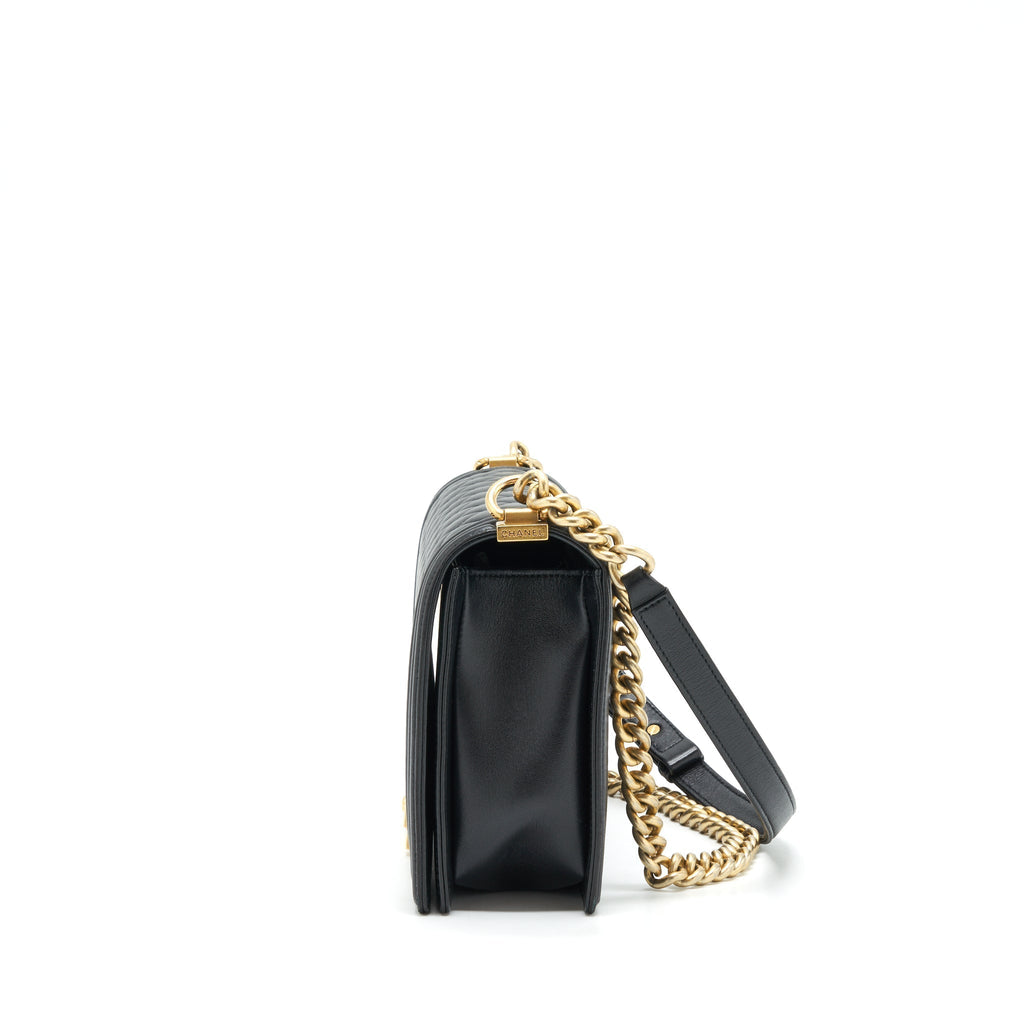 chanel-boy-bag-new-medium-28cm-lambskin-black-ghw