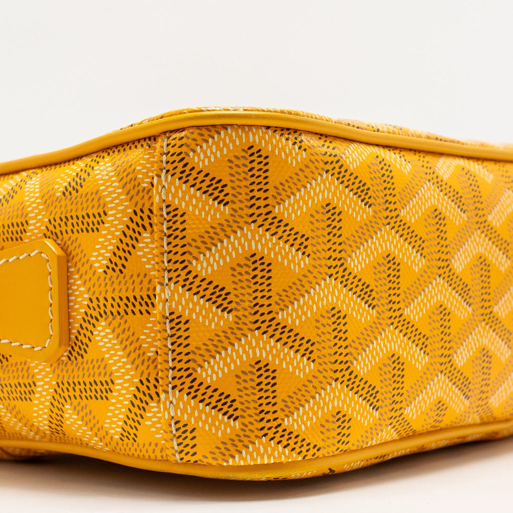 goyard-cape-vert-pm-crossbody-bag-goyardline-canvas-yellow-shw