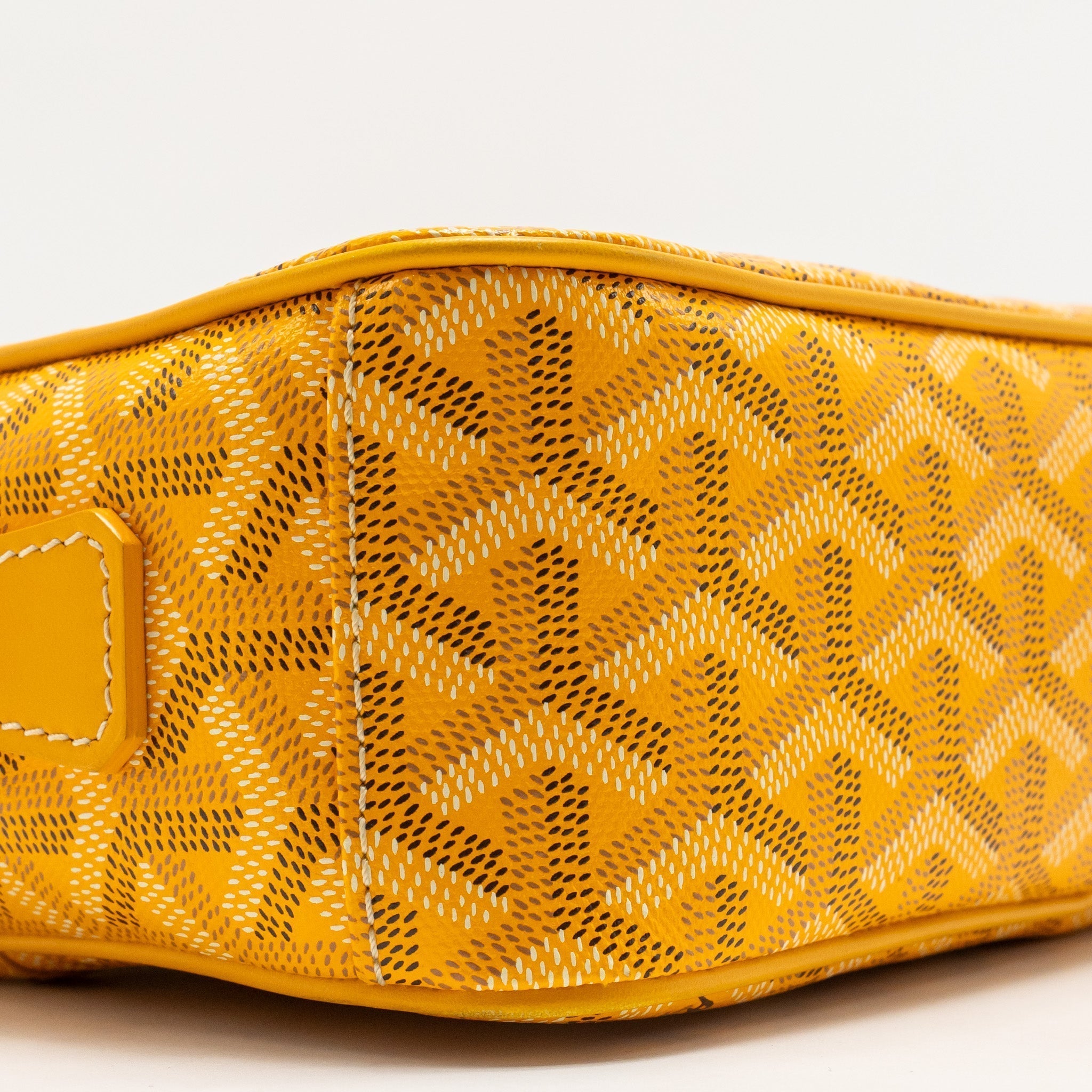 goyard-cape-vert-pm-crossbody-bag-goyardline-canvas-yellow-shw