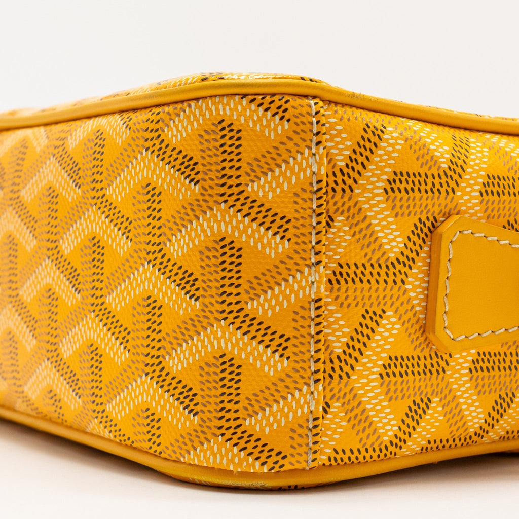 goyard-cape-vert-pm-crossbody-bag-goyardline-canvas-yellow-shw