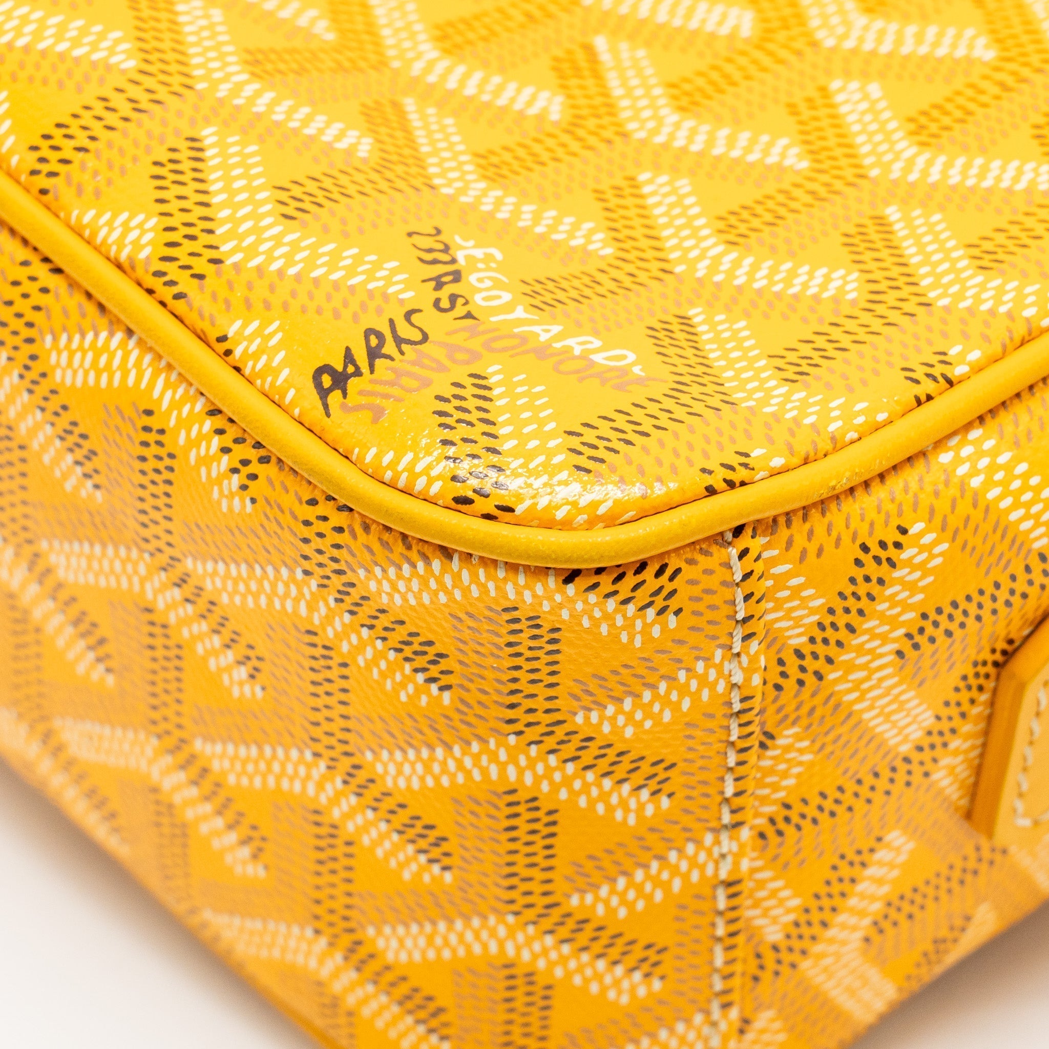 goyard-cape-vert-pm-crossbody-bag-goyardline-canvas-yellow-shw