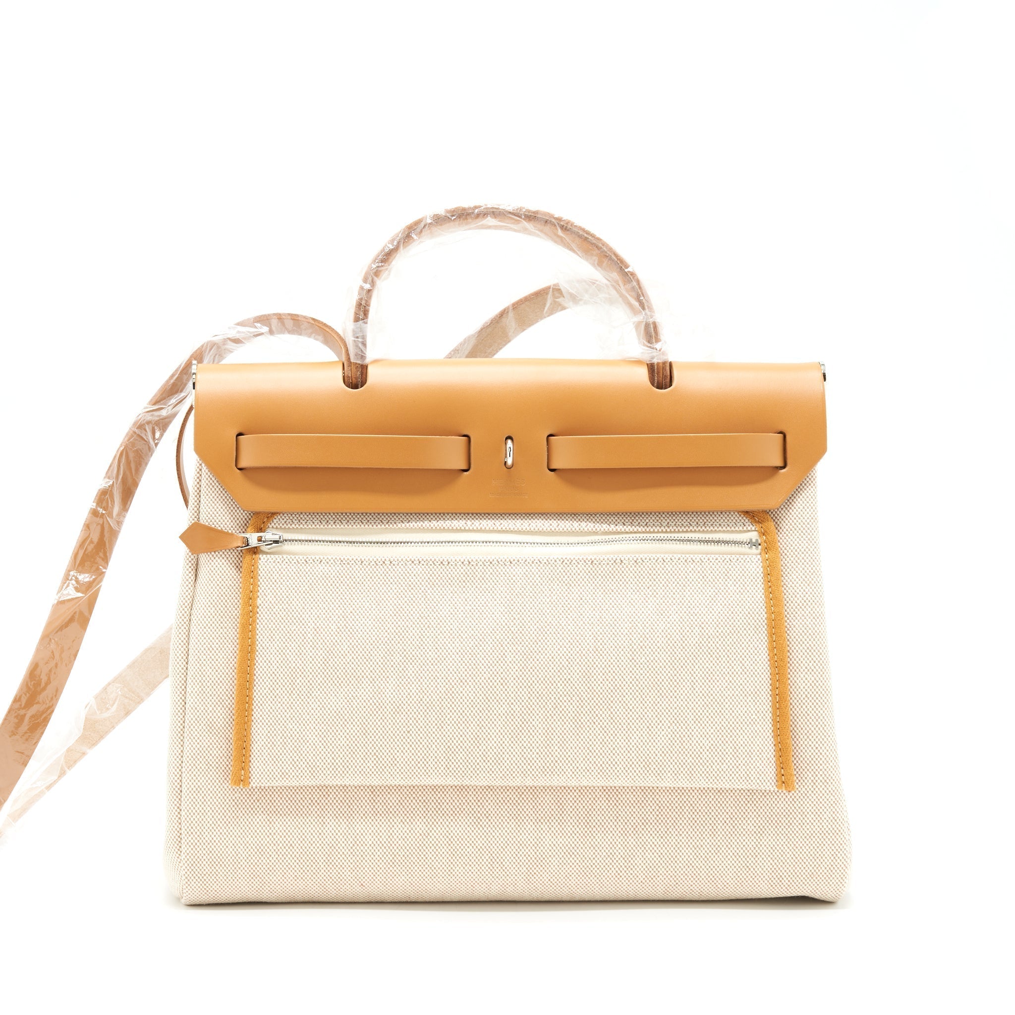 hermes-herbag-zip-31-toile-h-en-relief-brides-sable-ecru-beige-nat-sable-stamp-z