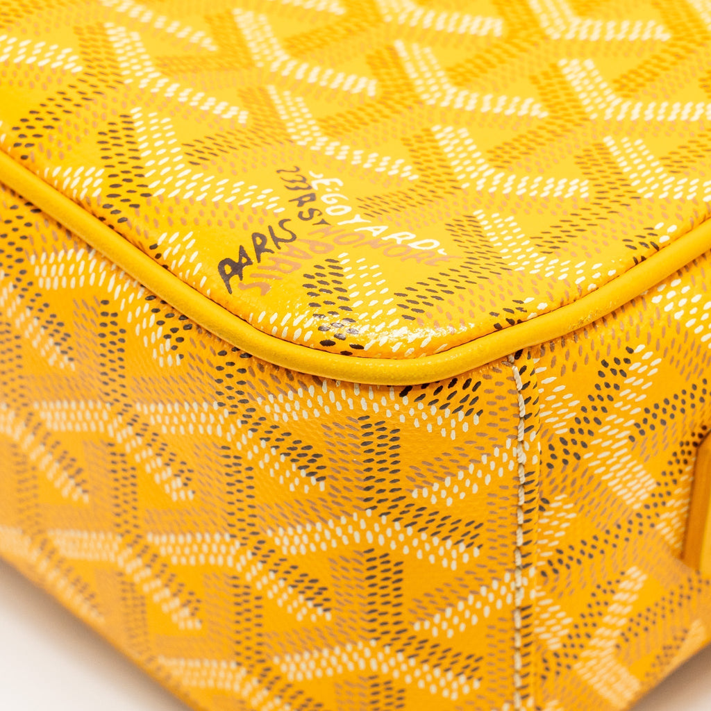 goyard-cape-vert-pm-crossbody-bag-goyardline-canvas-yellow-shw