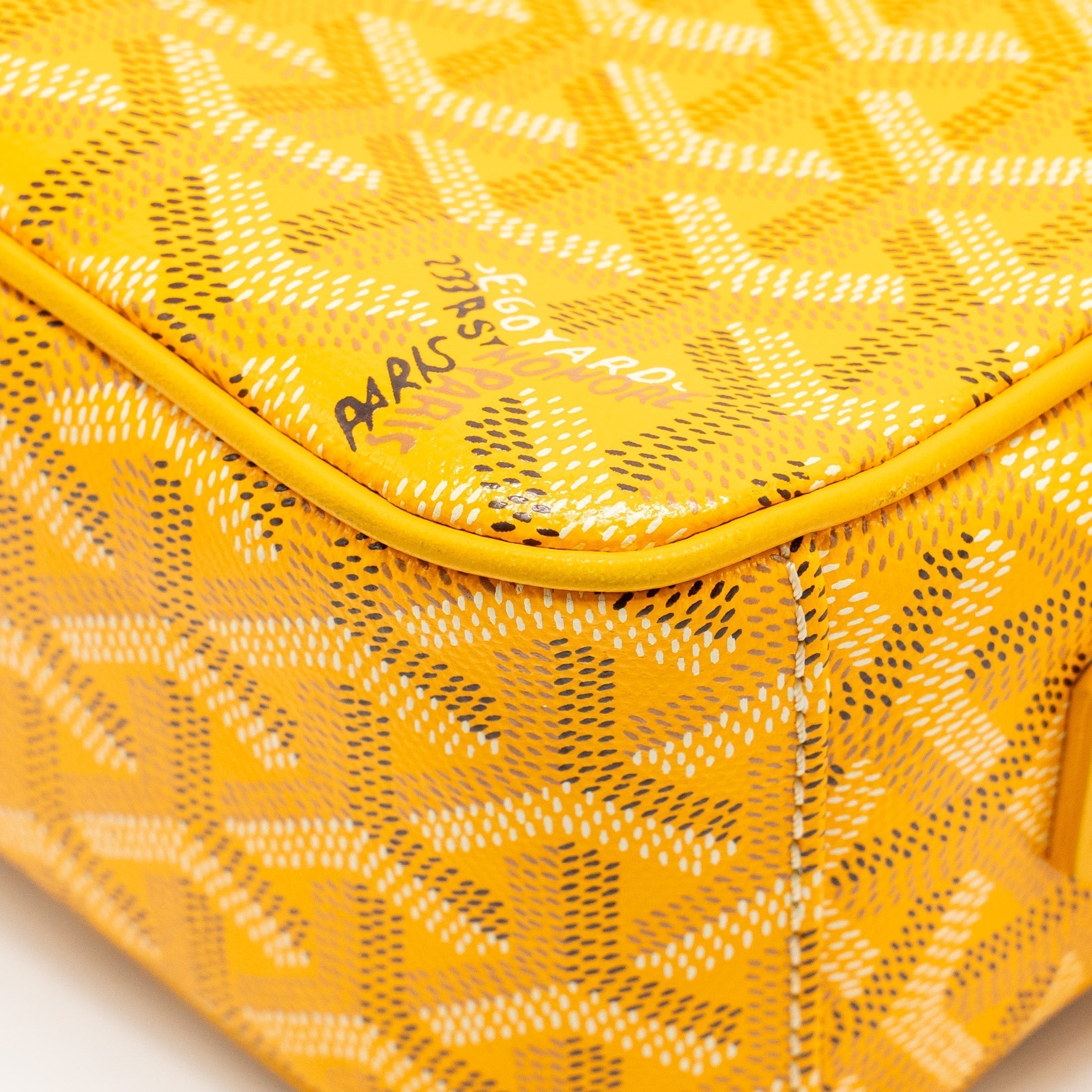 goyard-cape-vert-pm-crossbody-bag-goyardline-canvas-yellow-shw