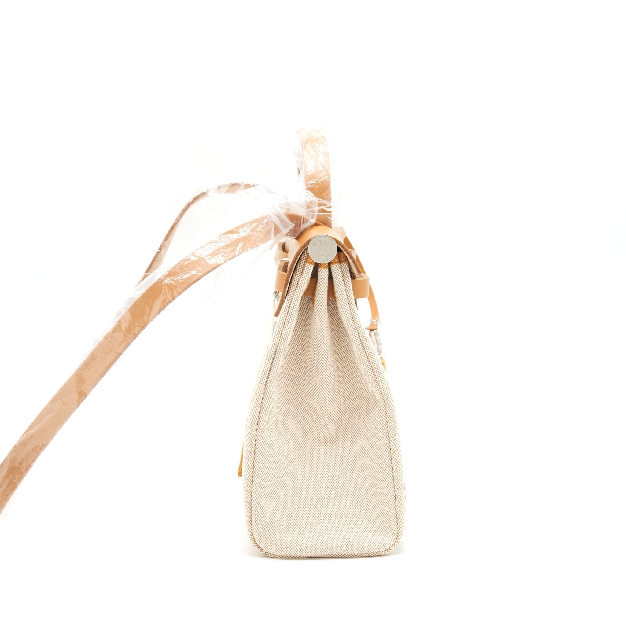 hermes-herbag-zip-31-toile-h-en-relief-brides-sable-ecru-beige-nat-sable-stamp-z