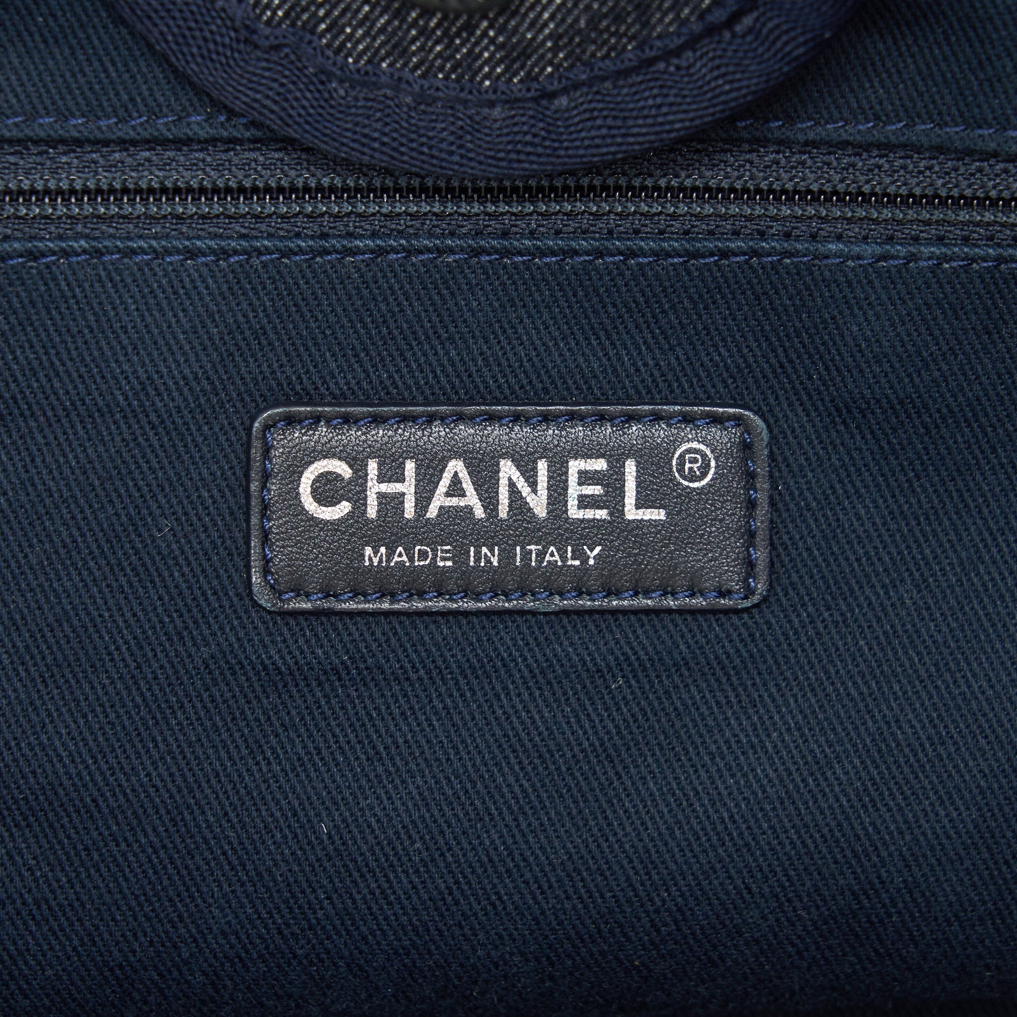 chanel-large-deauville-tote-bag-denim-navy-shw