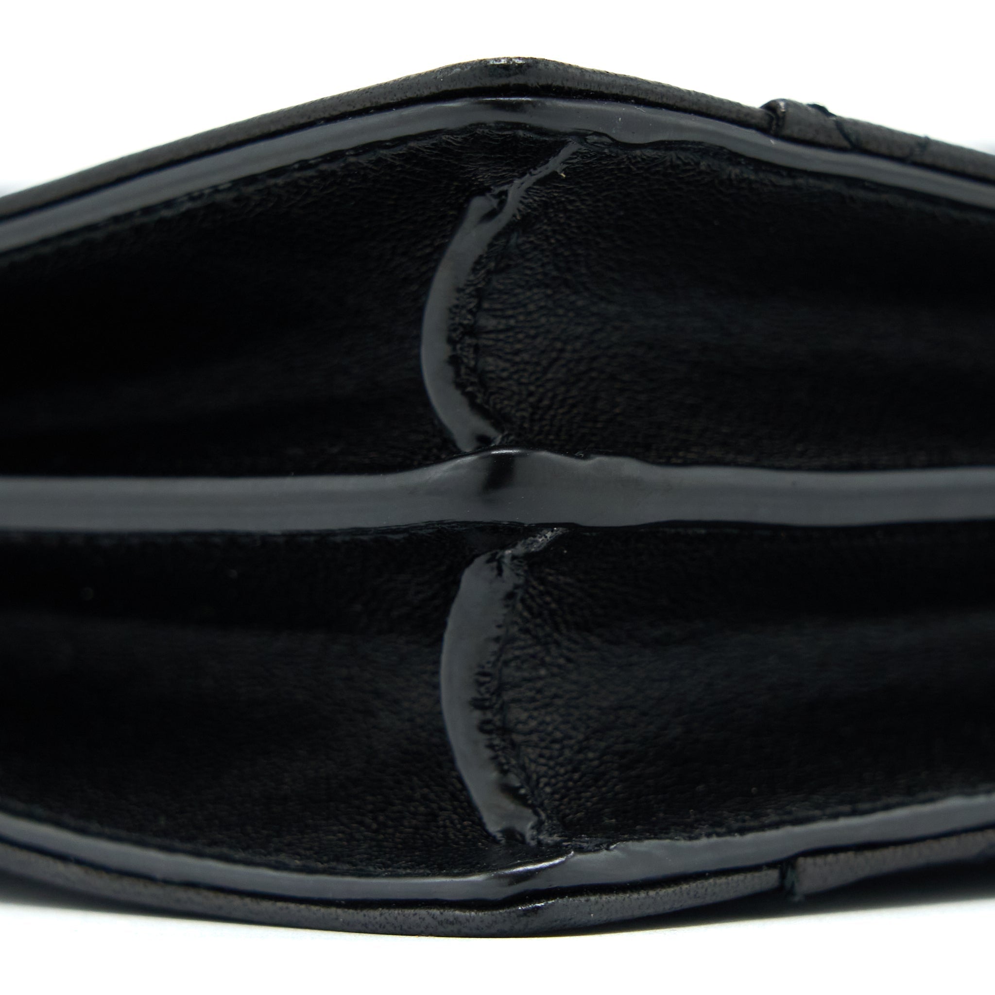 saint-laurent-ysl-envelop-shoulder-bag-lambskin-black-ghw