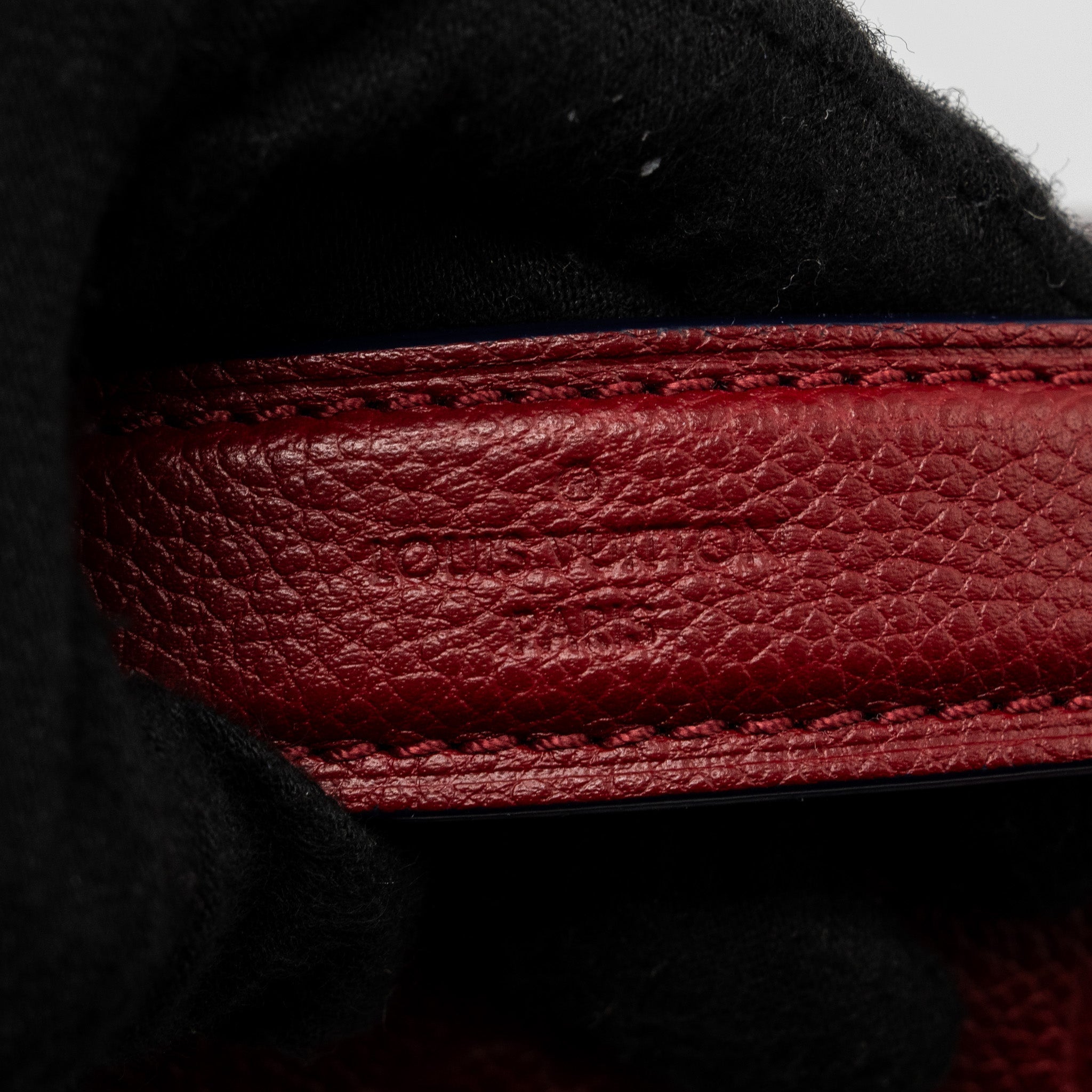 louis-vuitton-pochette-metis-monogram-empreinte-red-ghw