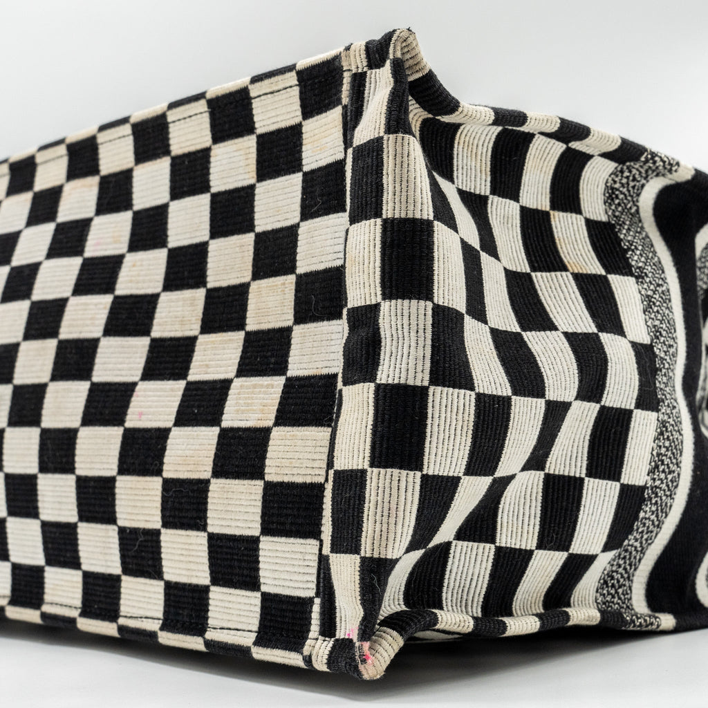 dior-large-book-tote-embroidered-canvas-black-white